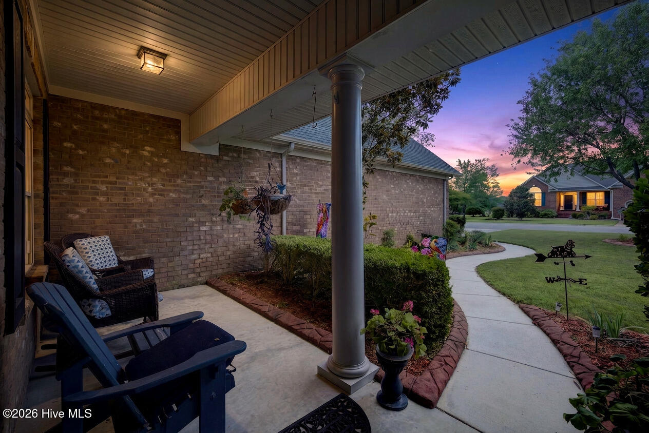 1121 Highlands Drive Property Photo 2