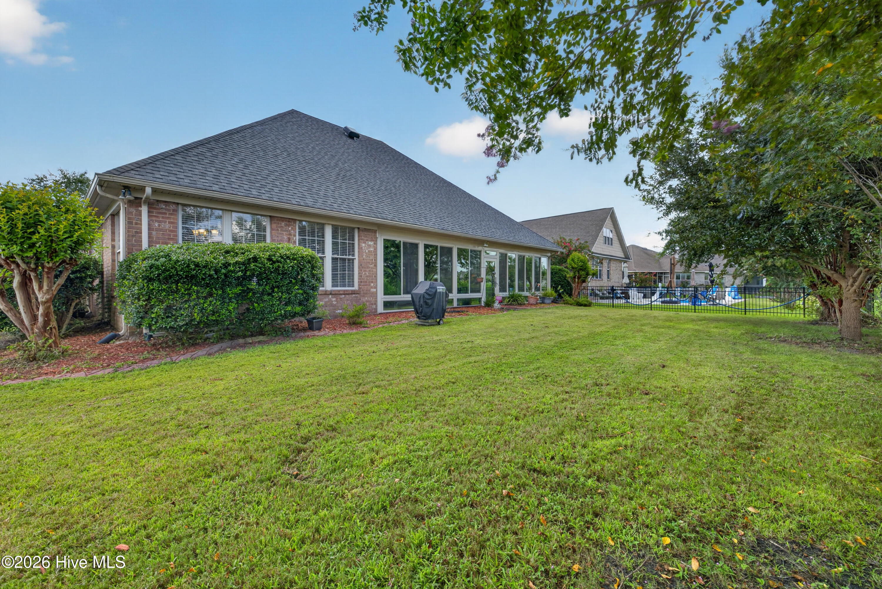1121 Highlands Drive Property Photo 11