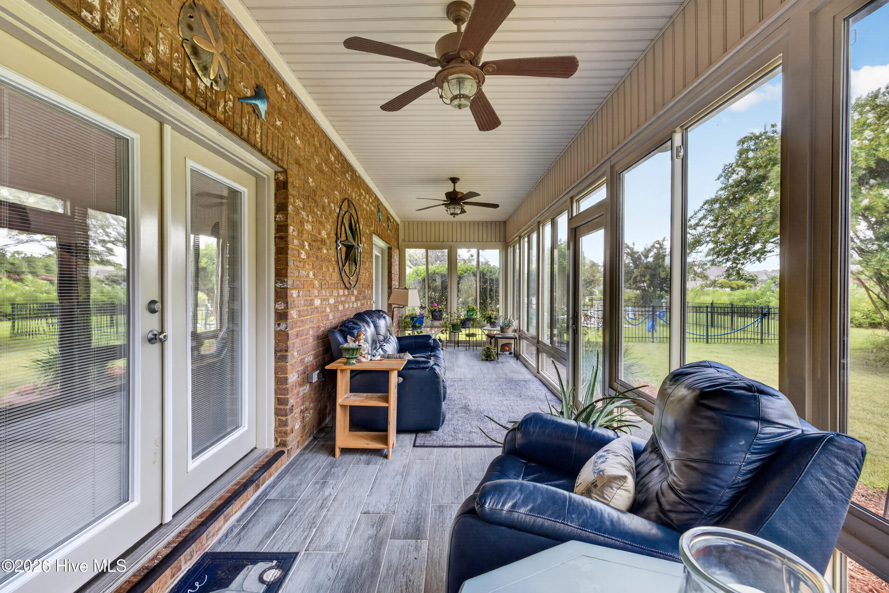 1121 Highlands Drive Property Photo 14