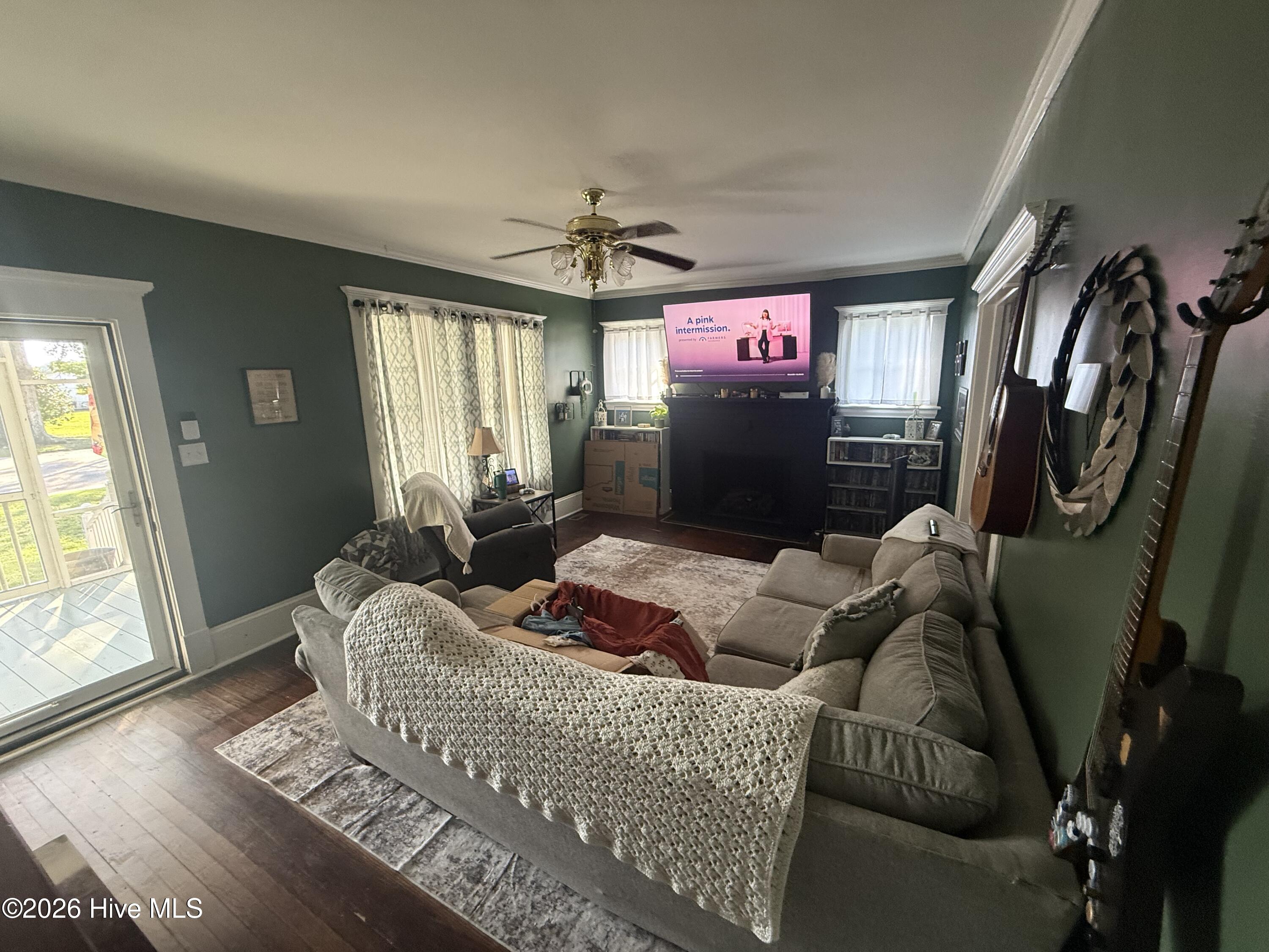136 Maple Street Property Photo 6