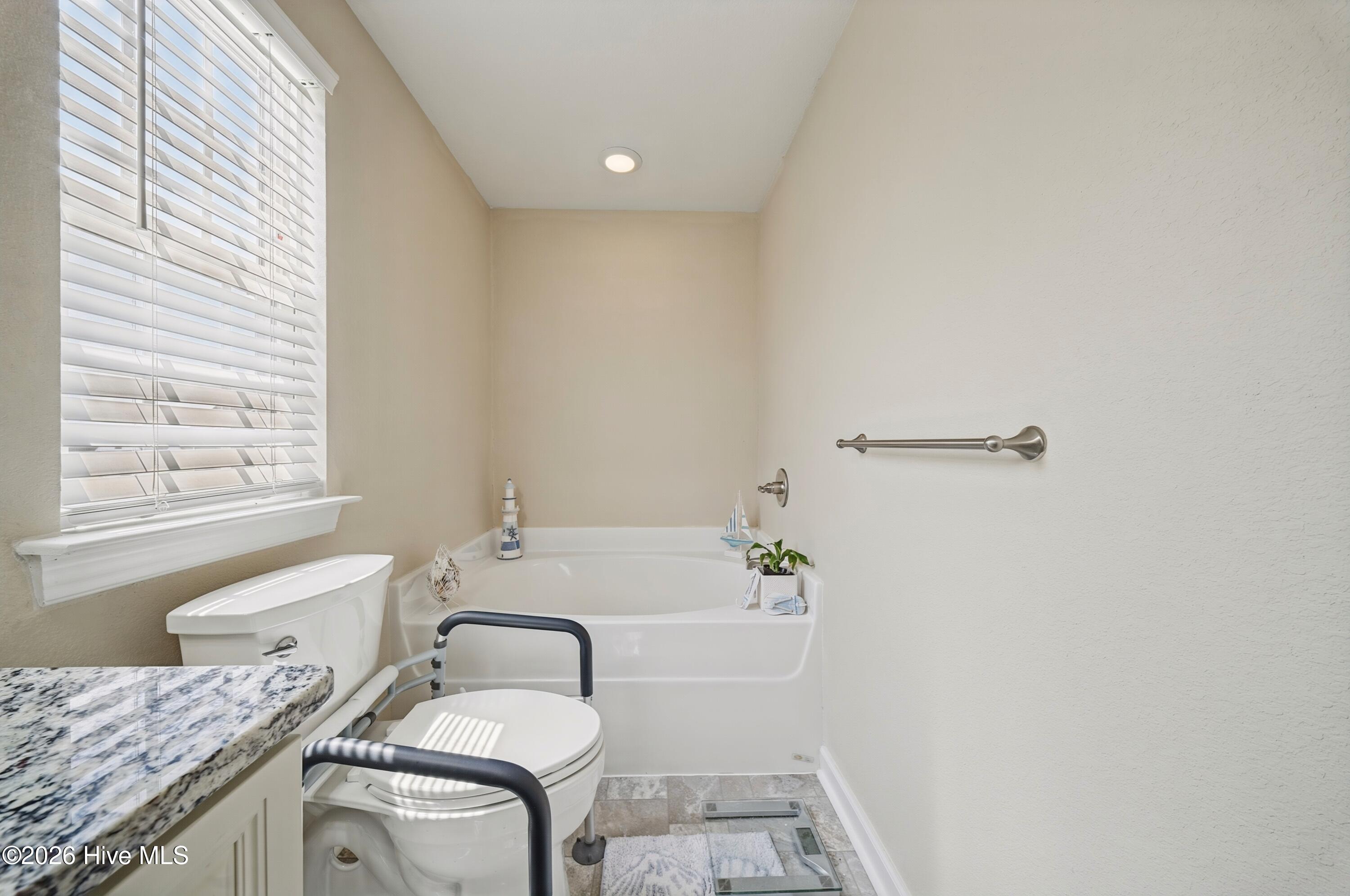 202 Spinnaker Street Unit B Property Photo 3