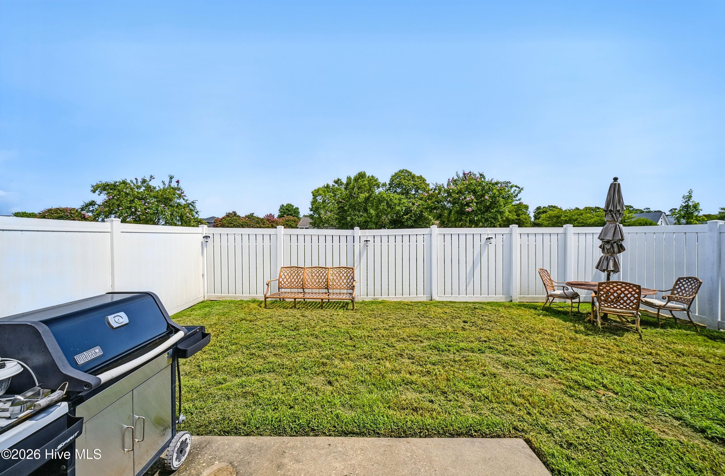 202 Spinnaker Street Unit B Property Photo 8