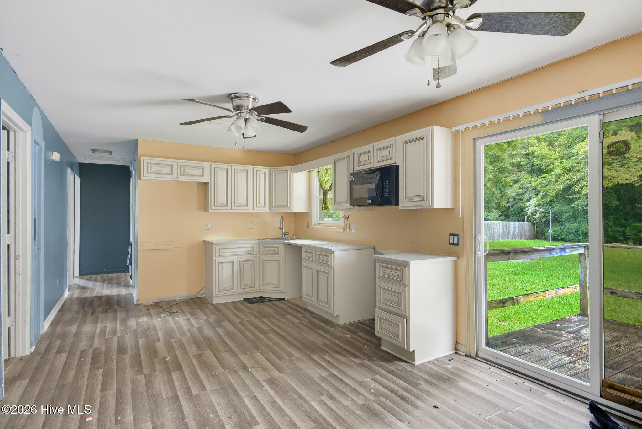 1406 Onslow Pines Road Property Photo 5