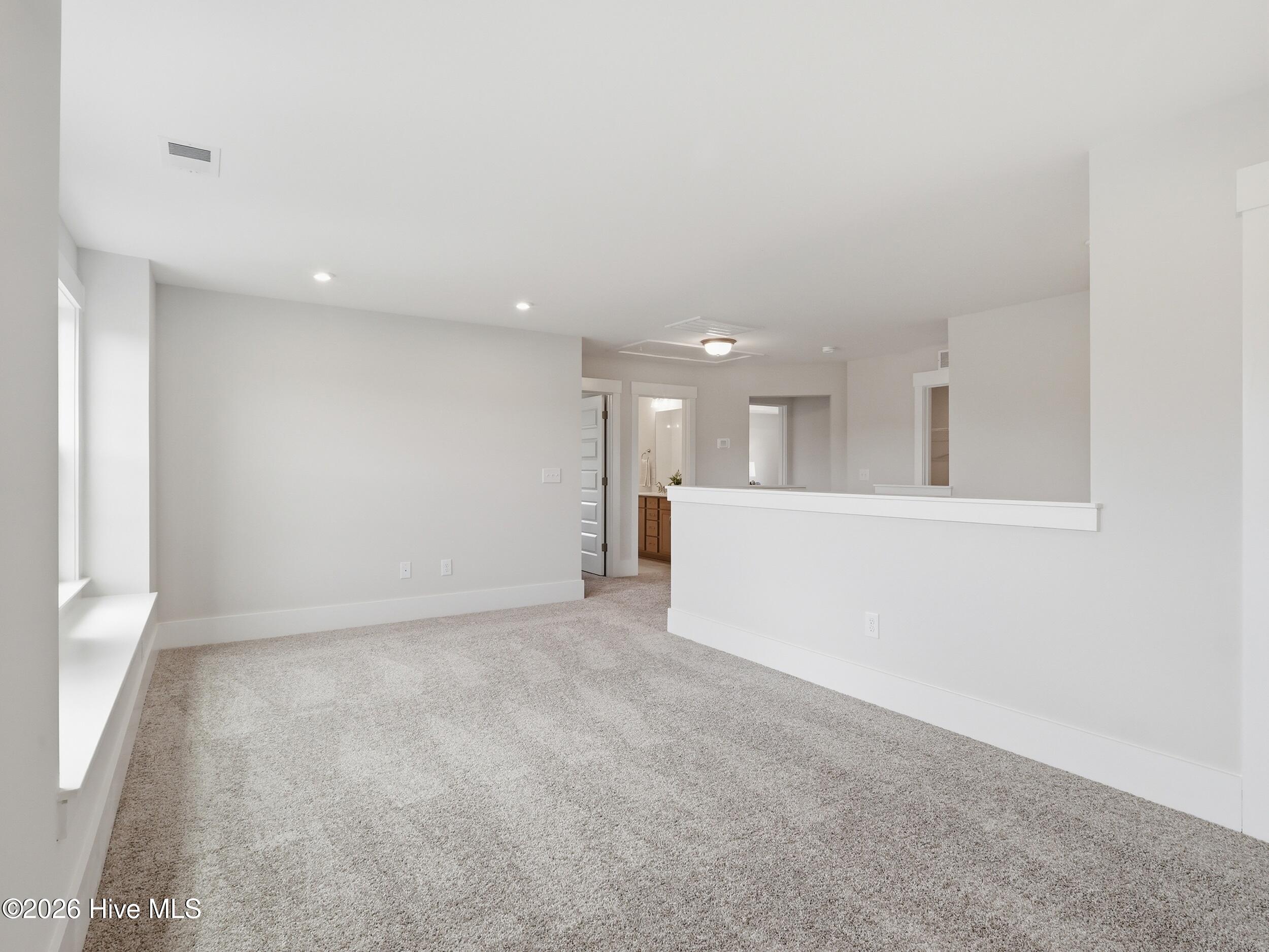 370 Glade Drive Property Photo 10