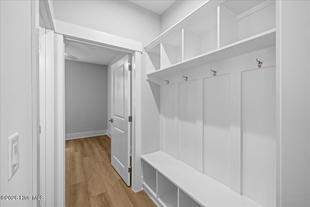 370 Glade Drive Property Photo 10