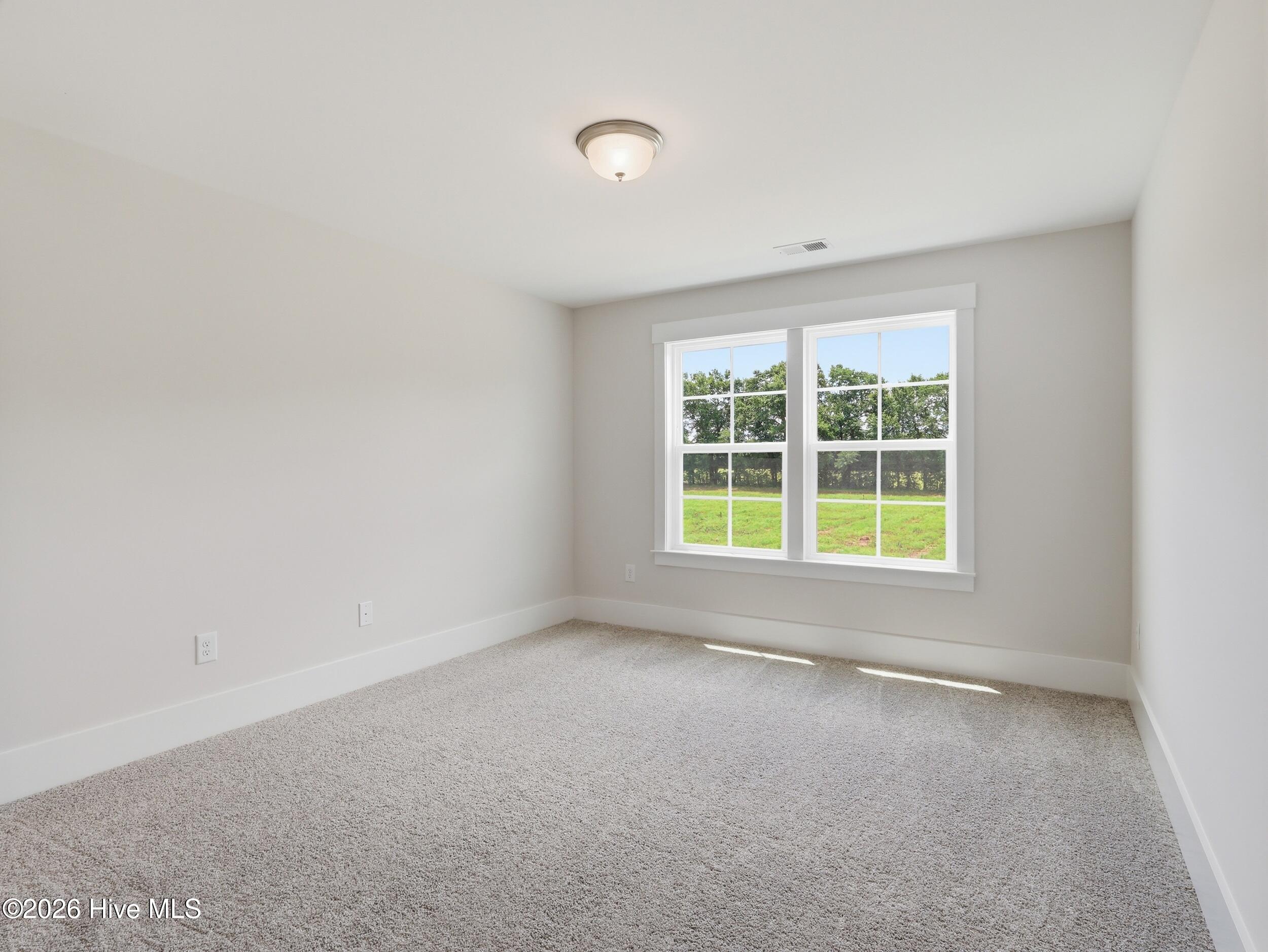 370 Glade Drive Property Photo 15