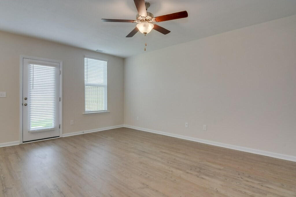 313 Norwich Drive Property Photo 10