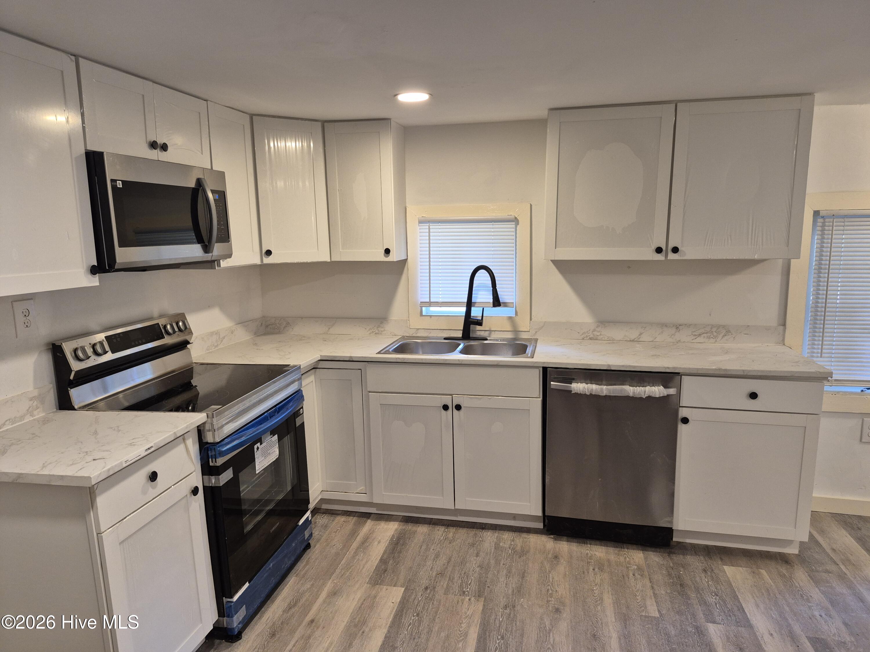 4205 Carroll Avenue Property Photo 3