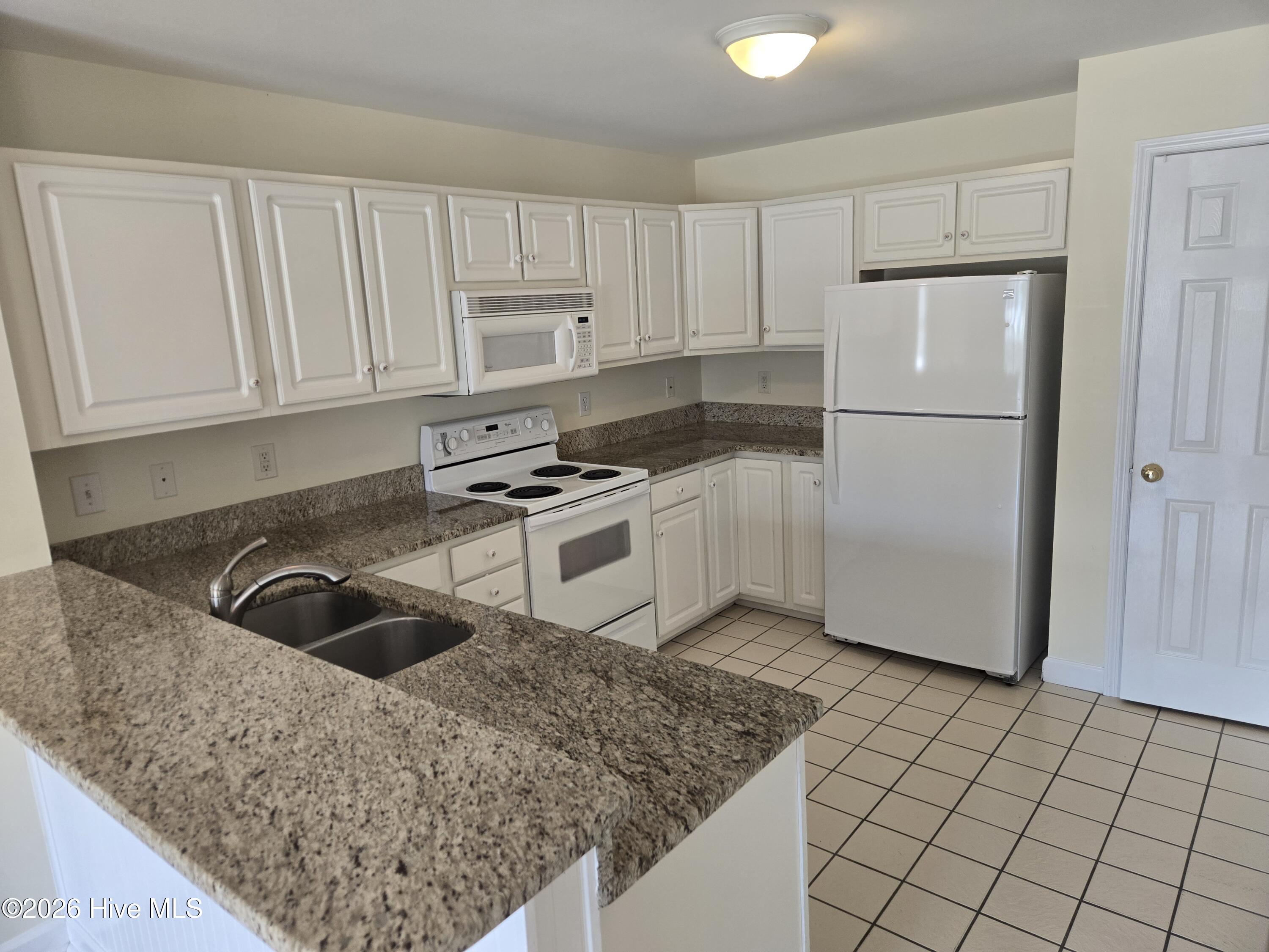 421 Commerce Avenue A Property Photo 6