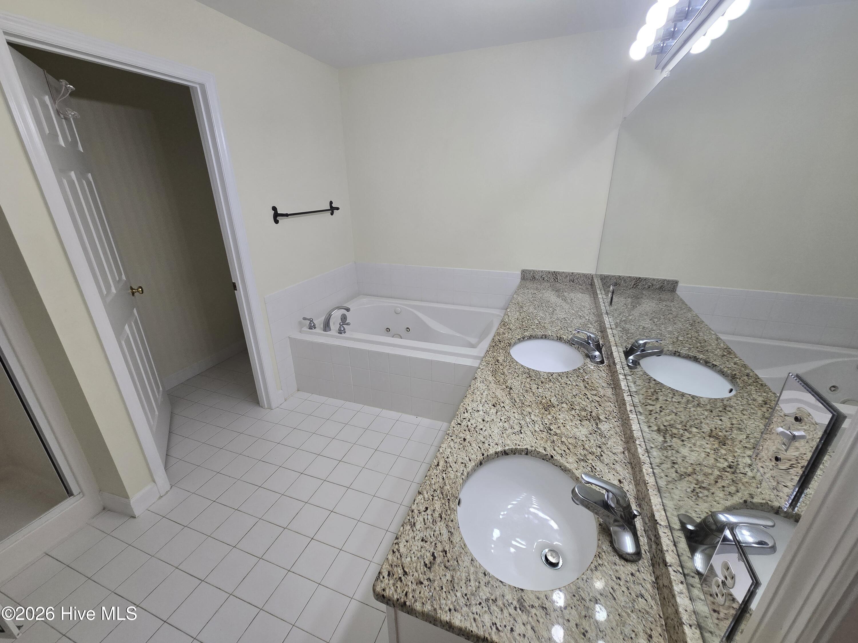 421 Commerce Avenue A Property Photo 9