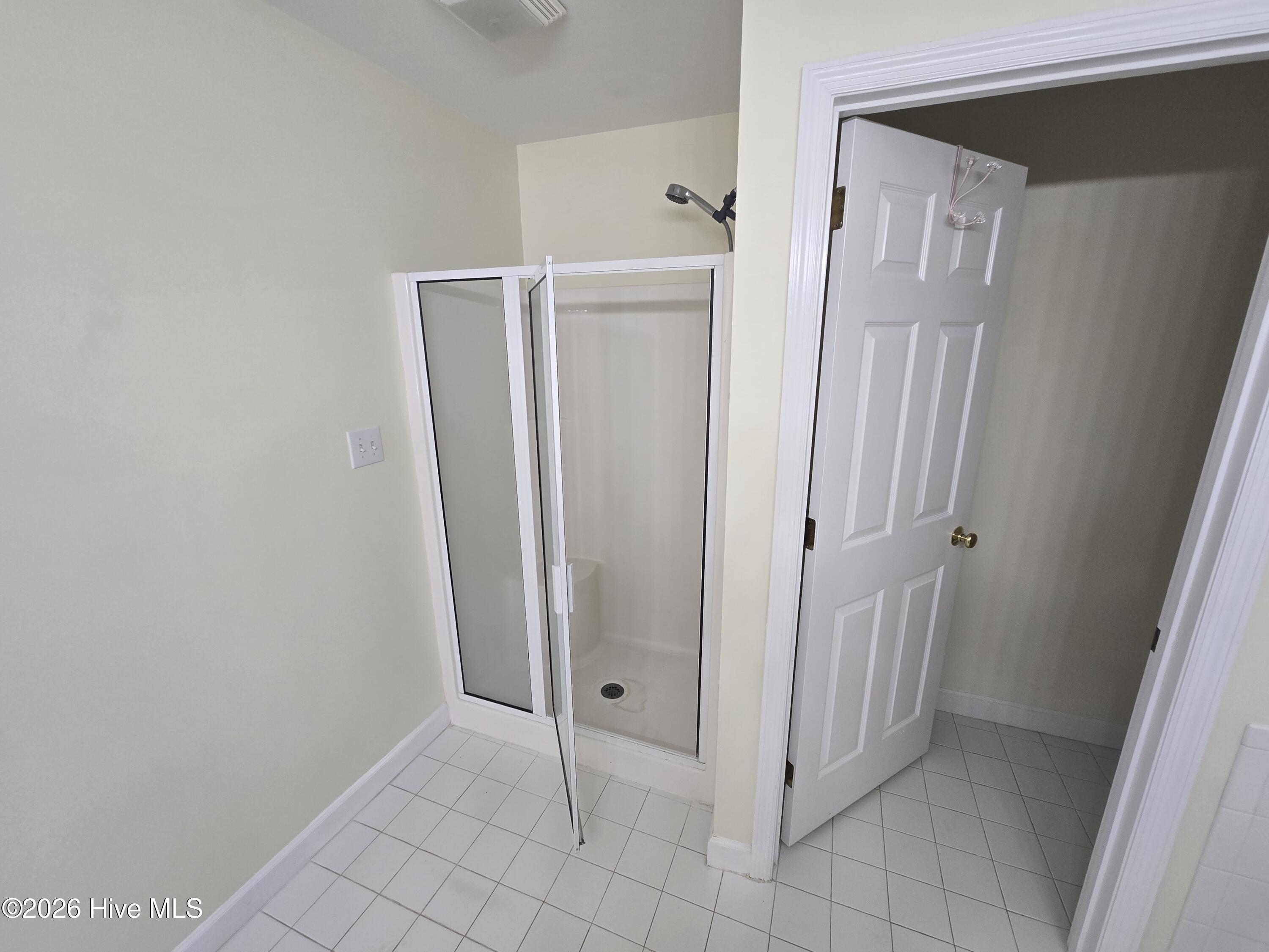 421 Commerce Avenue A Property Photo 10