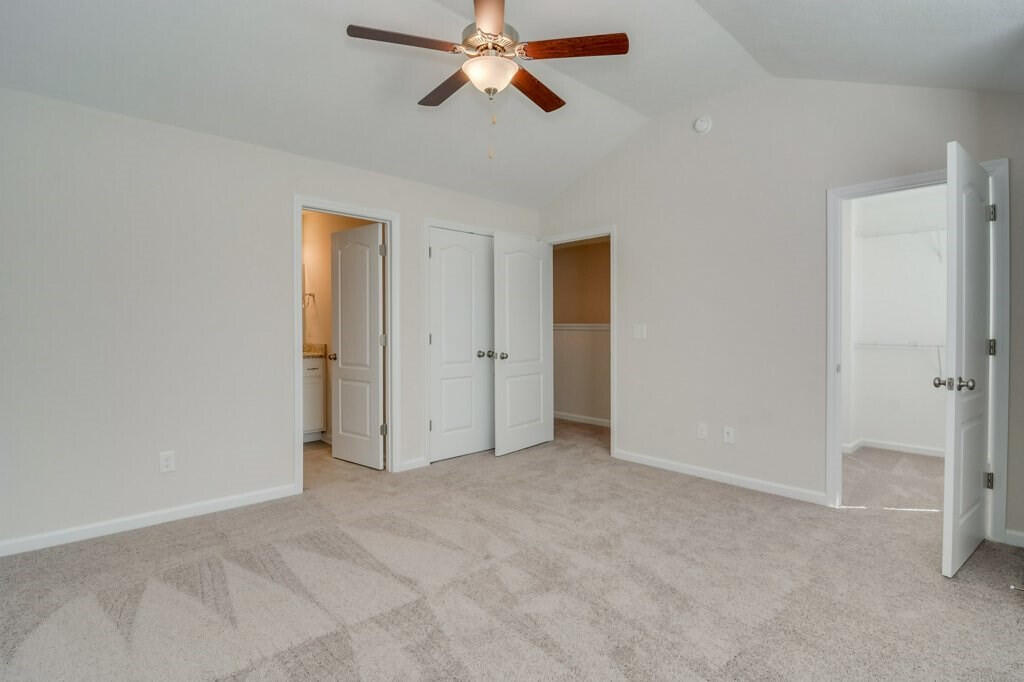 445 Amesbury Drive Property Photo 21