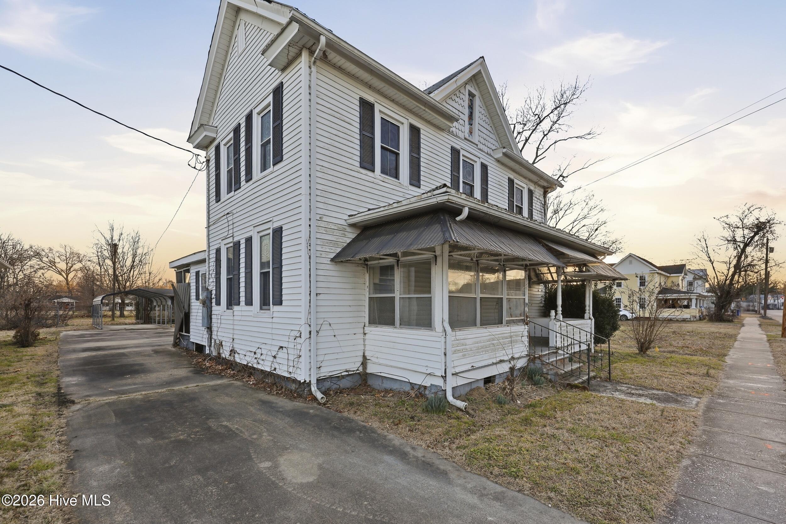 307 Dobbs Street Property Photo 1