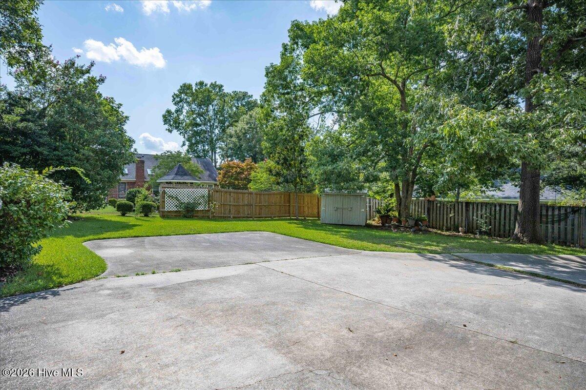 407 Hastings Place Property Photo 23