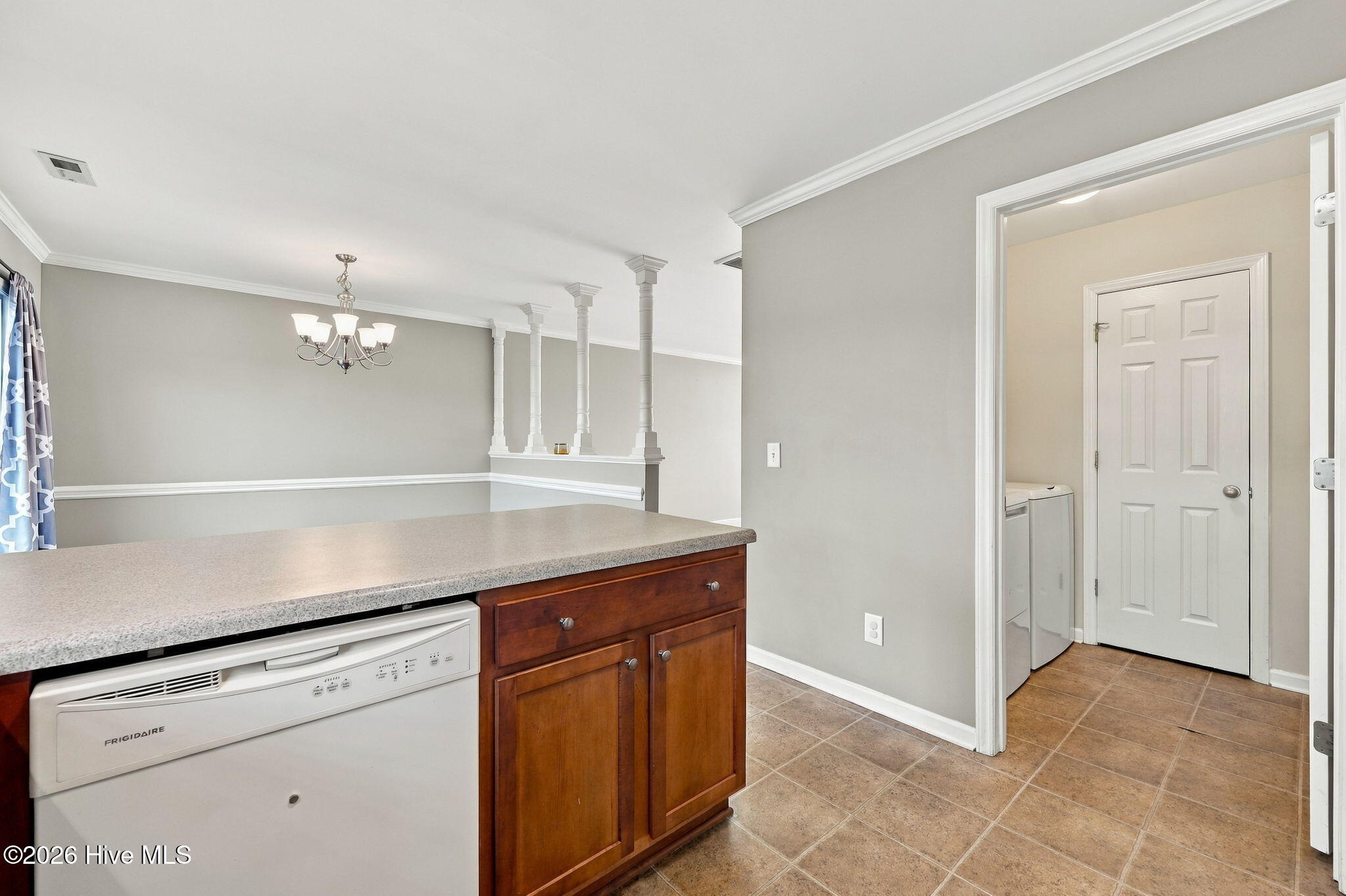 1548 Manning Forest Drive M5 Property Photo 20