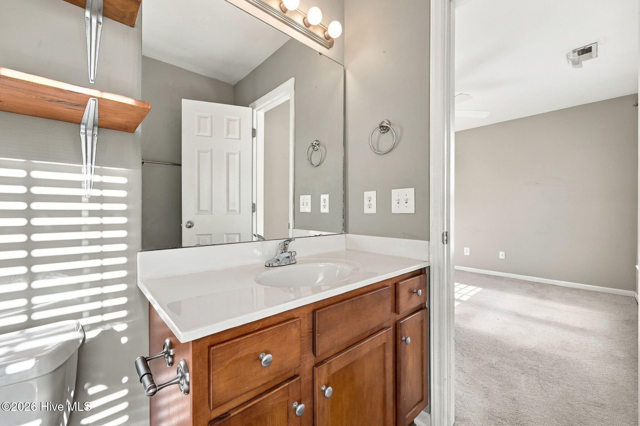 1548 Manning Forest Drive M5 Property Photo 31