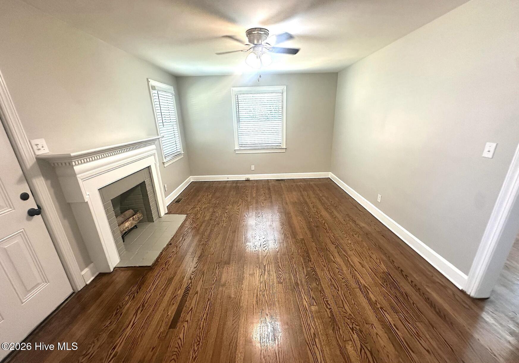 309 Broad Street W Property Photo 5