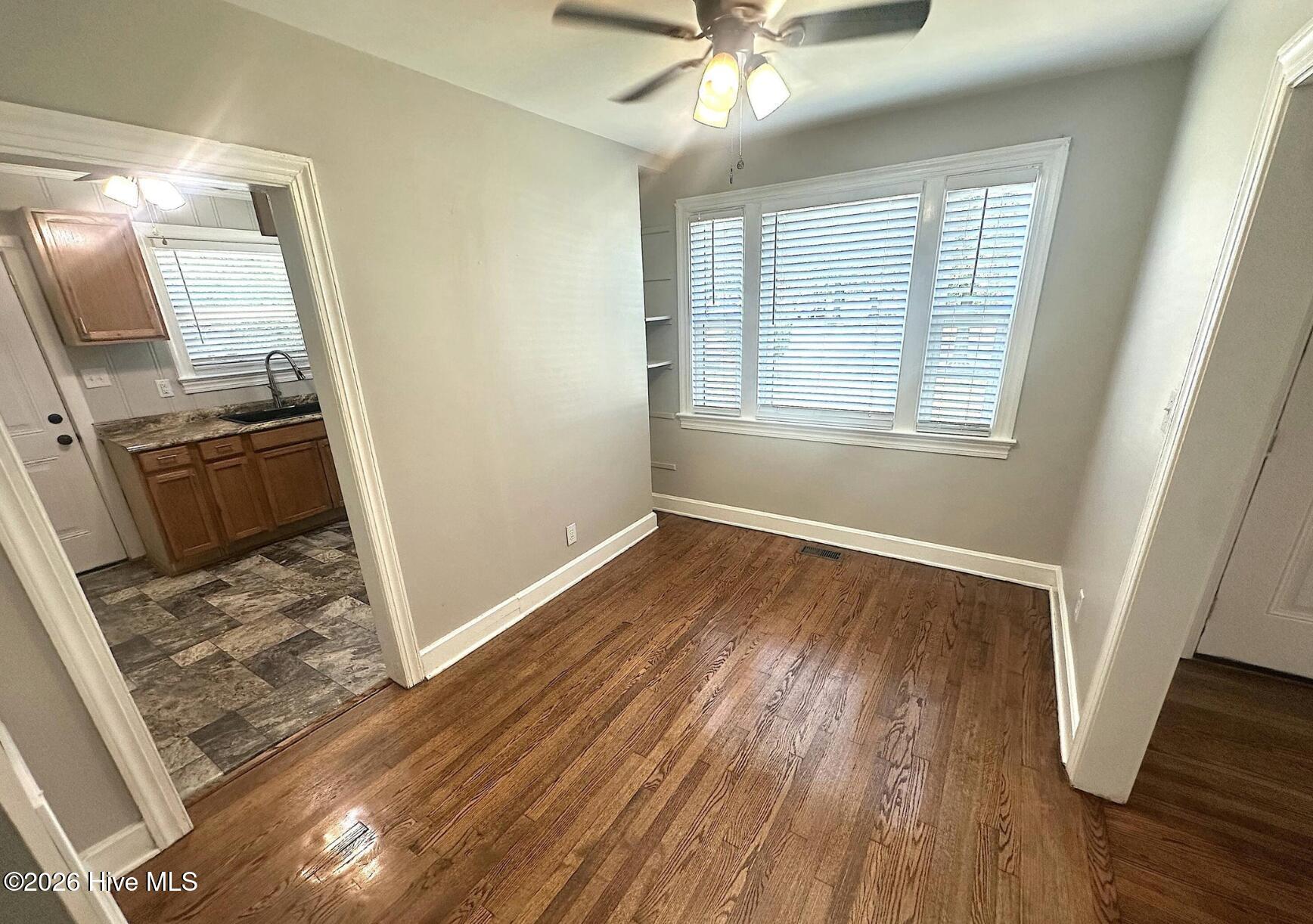 309 Broad Street W Property Photo 6