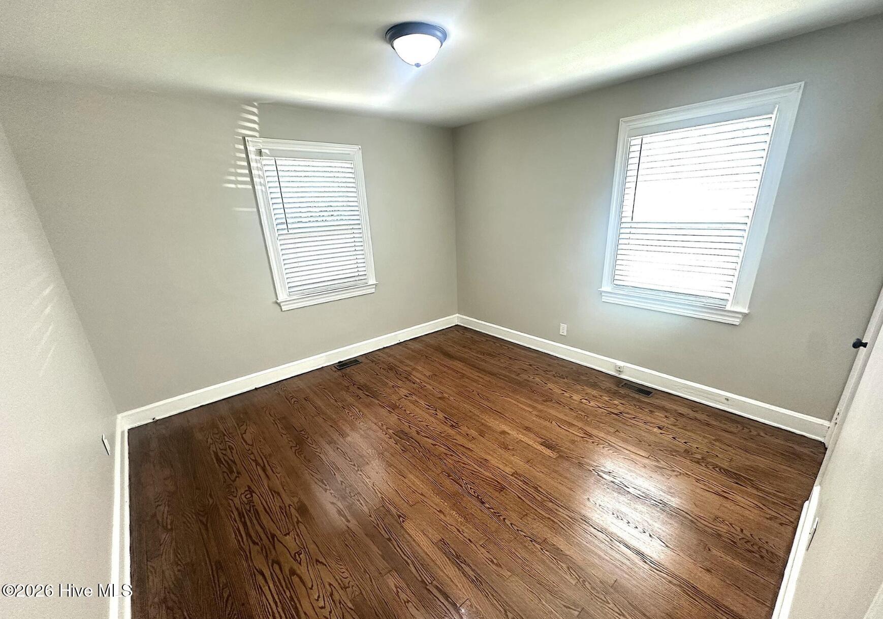 309 Broad Street W Property Photo 11