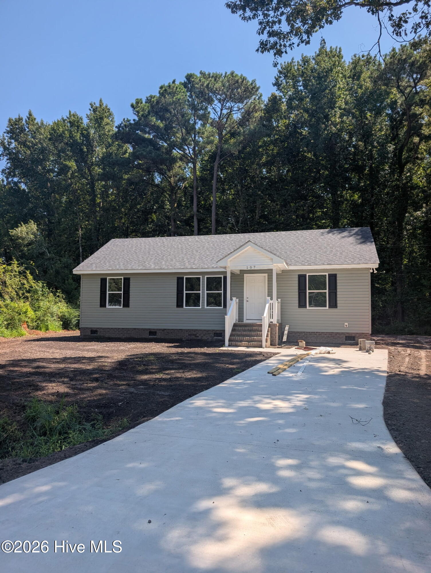 107 Poplar Circle Property Photo 1