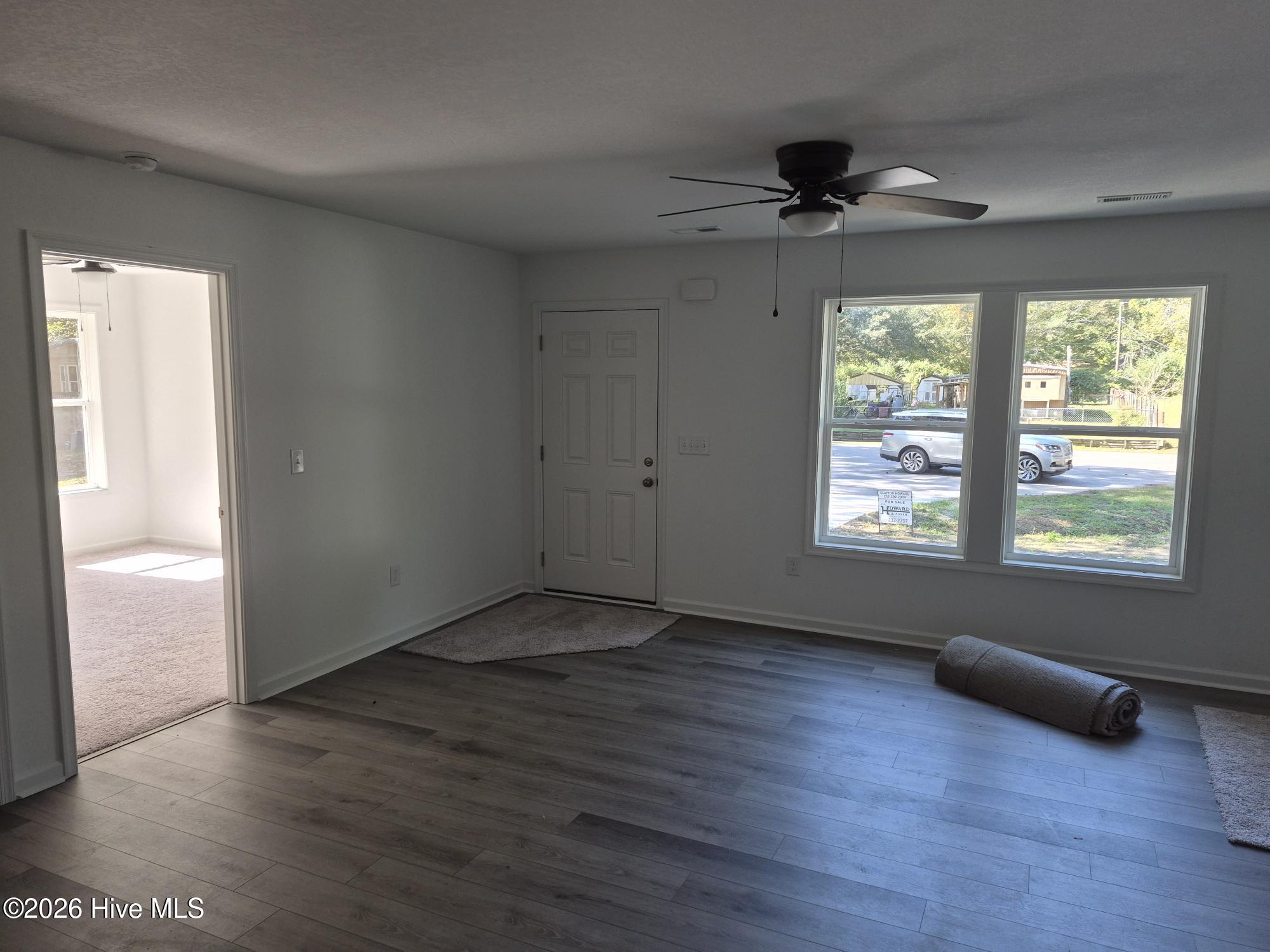 107 Poplar Circle Property Photo 3