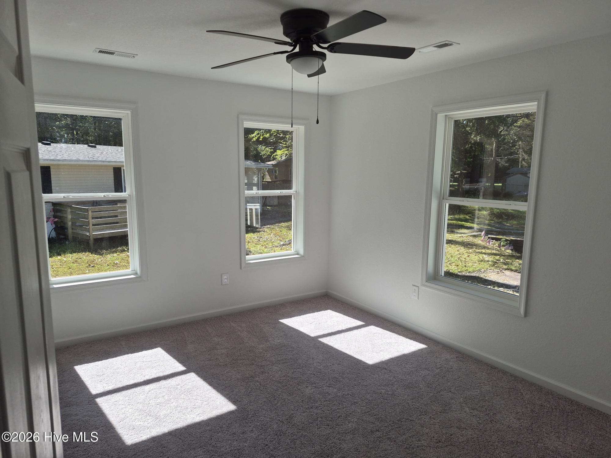 107 Poplar Circle Property Photo 4