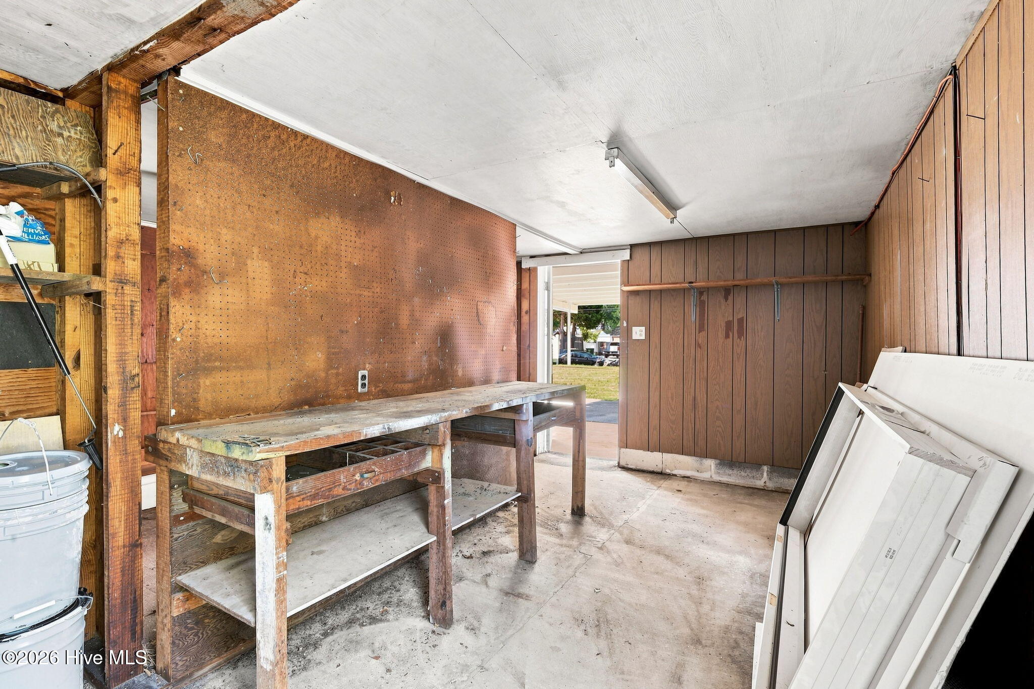614 E 6th Street Property Photo 40