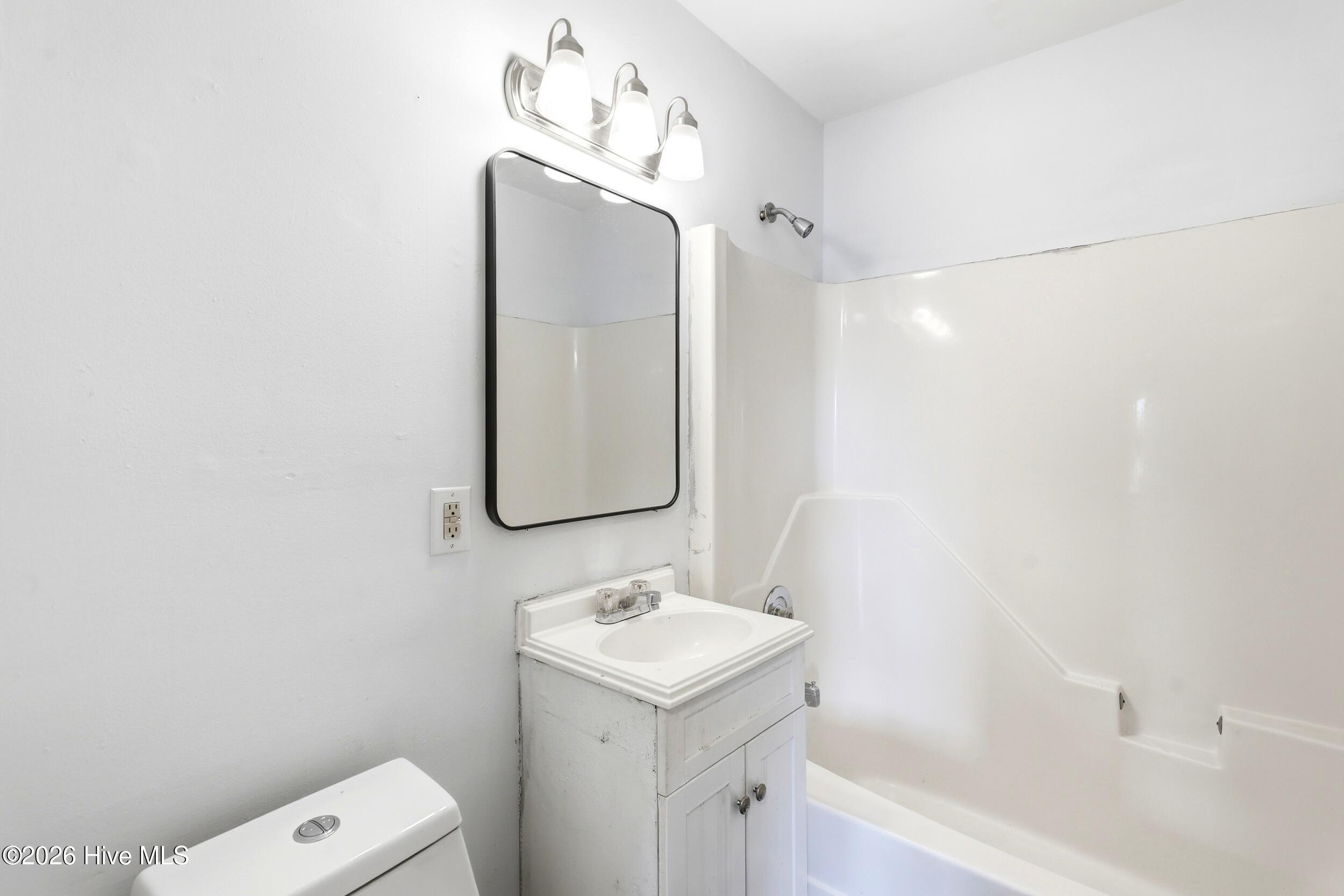 1015 Queen Street Property Photo 19
