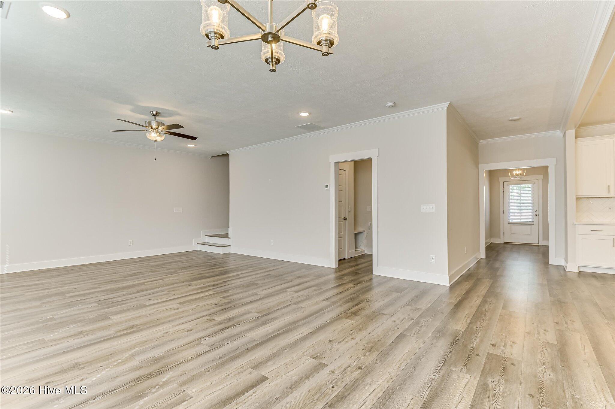 3542 Hilltop Trail Property Photo 10