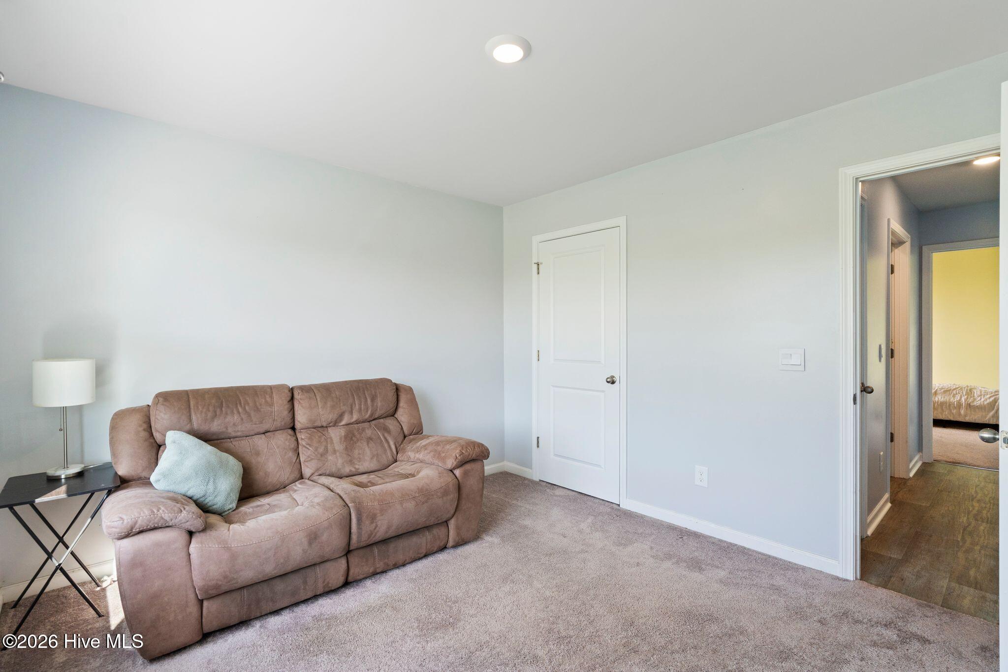 2233 Emerald Avenue Property Photo 12