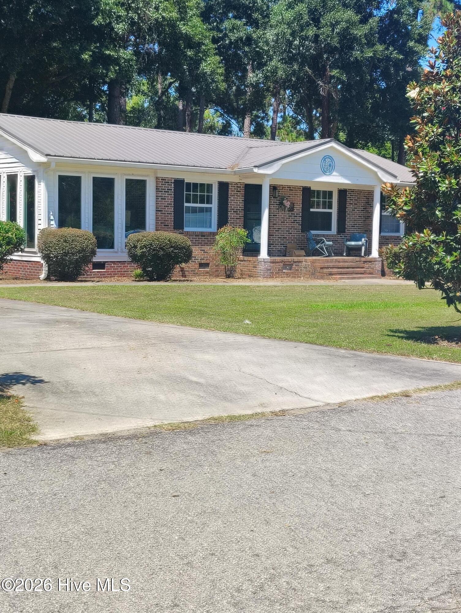 558 Elm Street Property Photo 2