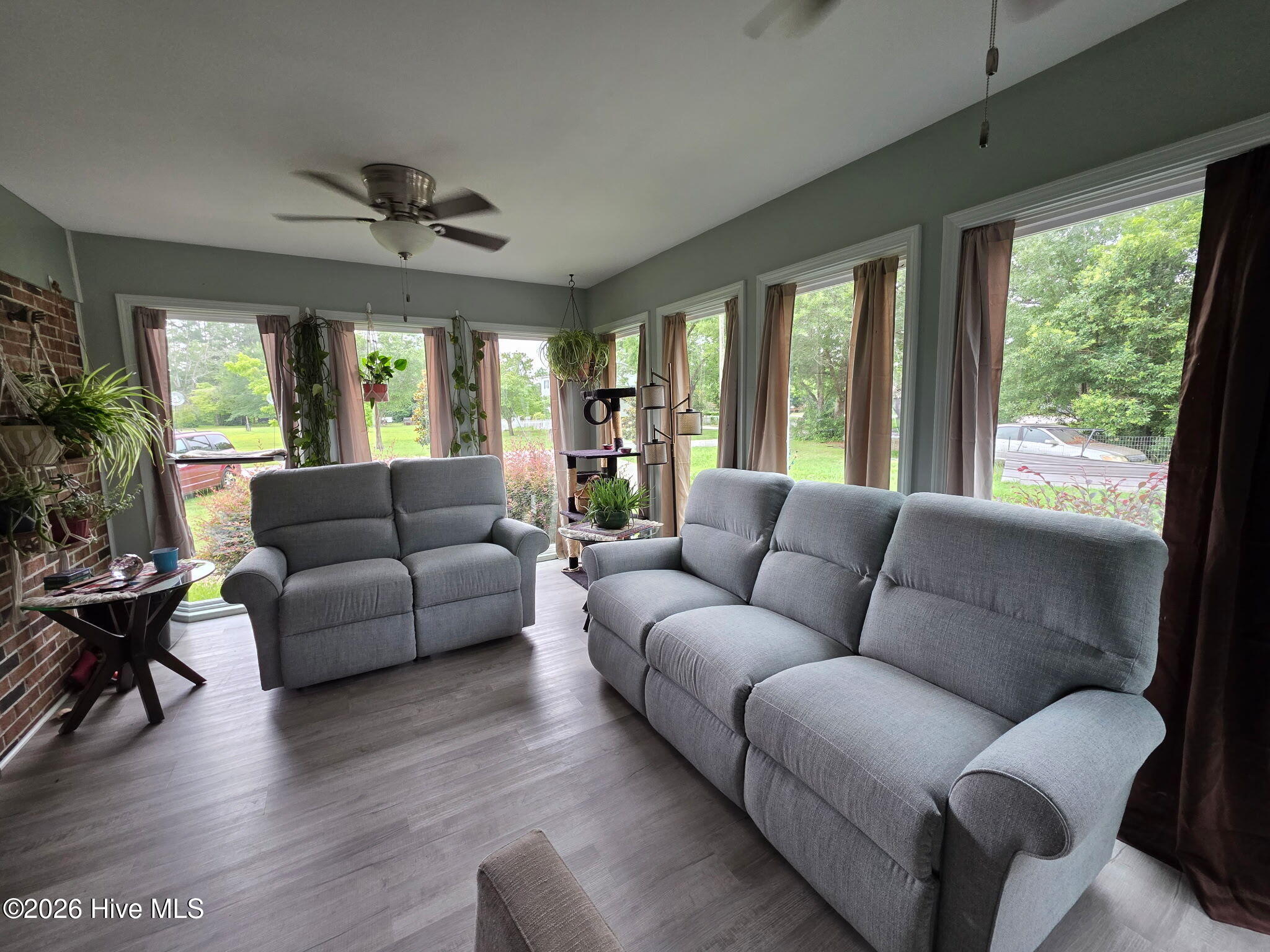 558 Elm Street Property Photo 5