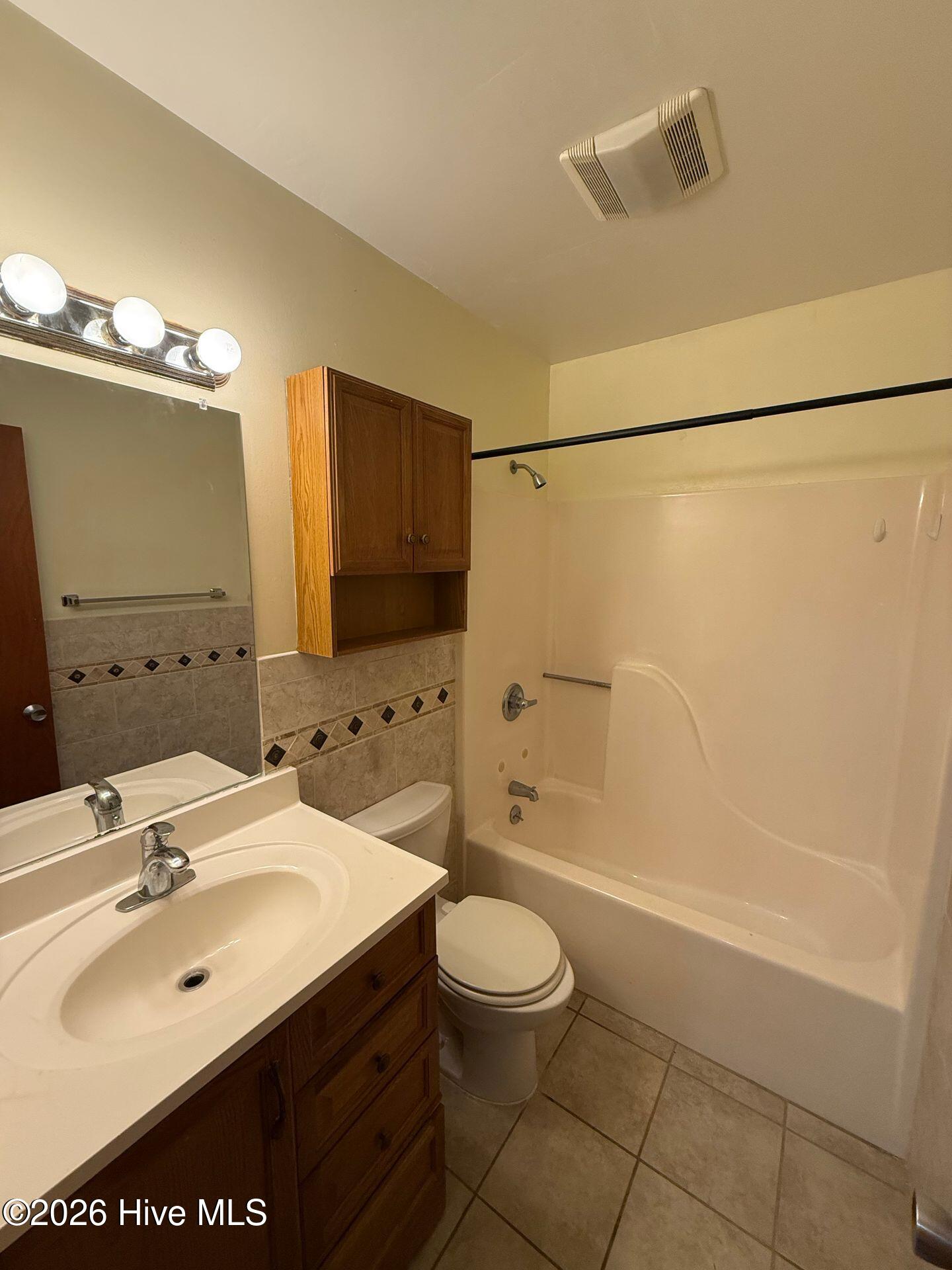 173 Corey Circle Property Photo 5
