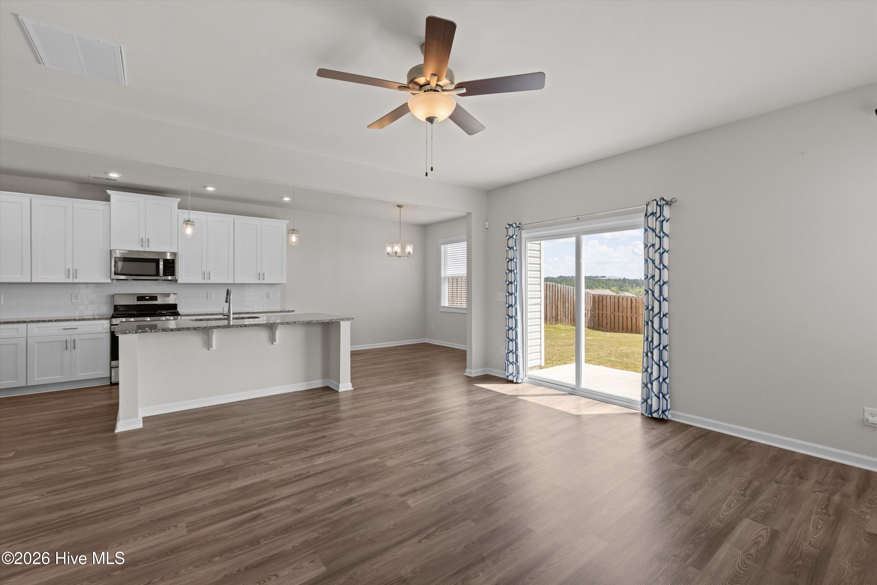 323 Mansell Park Property Photo 6