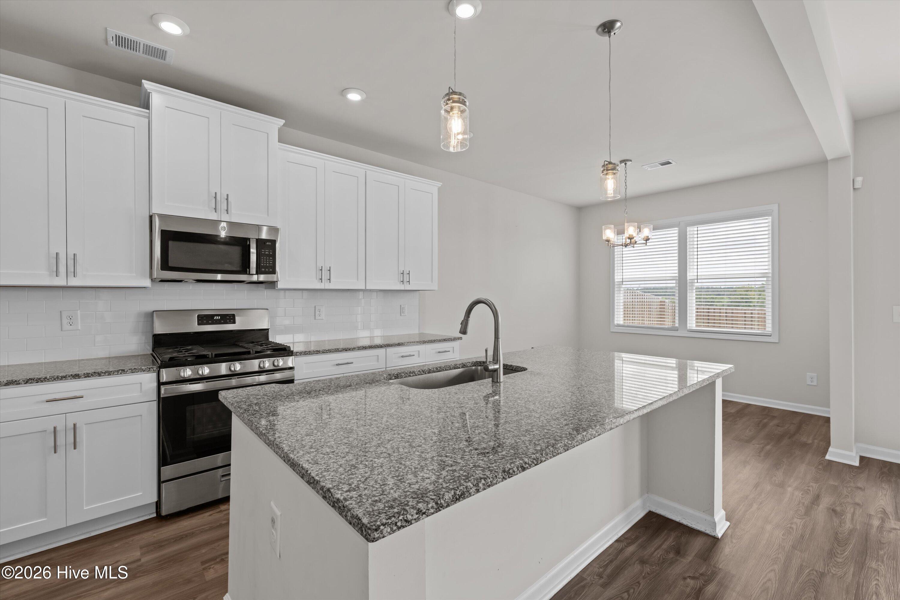323 Mansell Park Property Photo 10