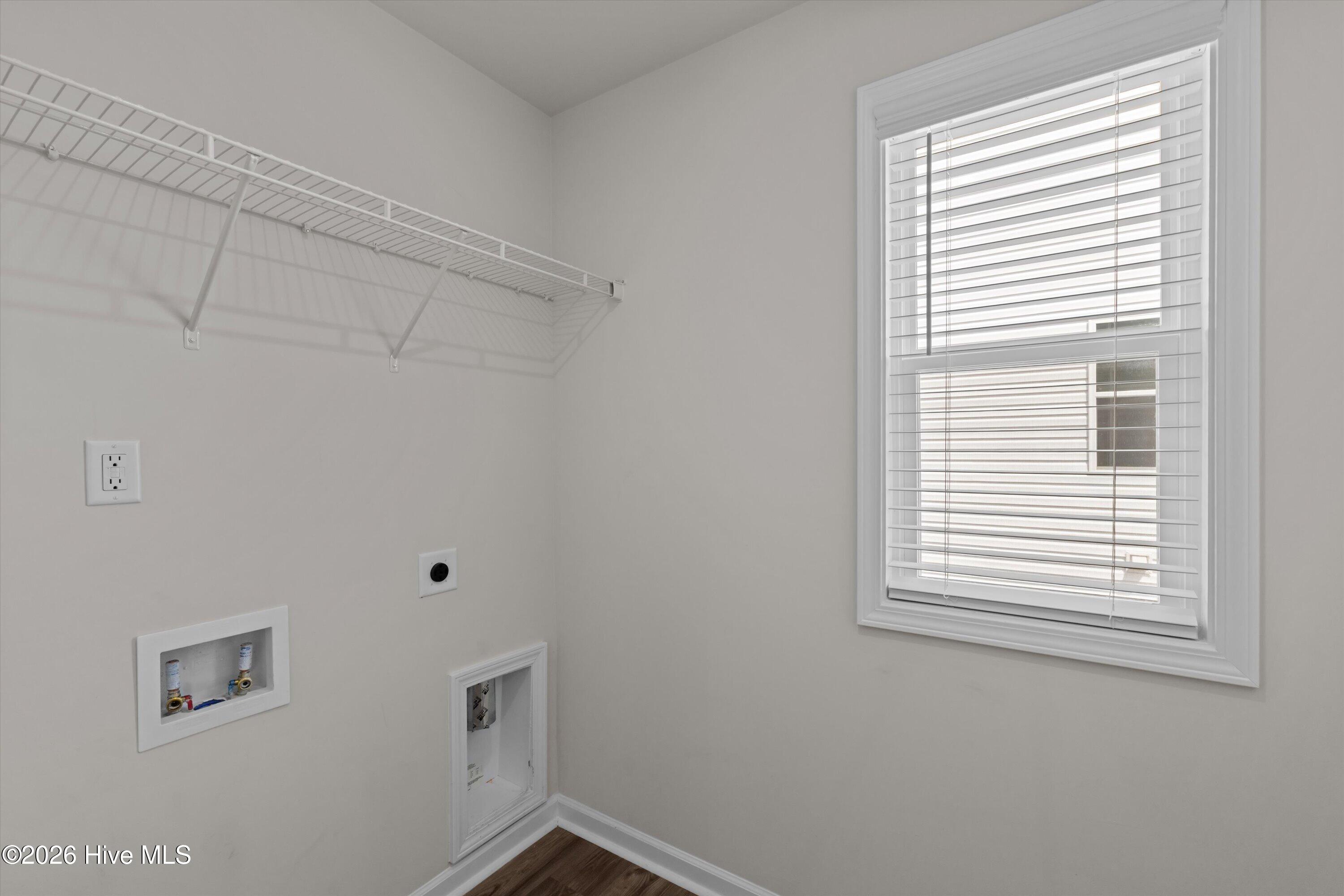 323 Mansell Park Property Photo 27