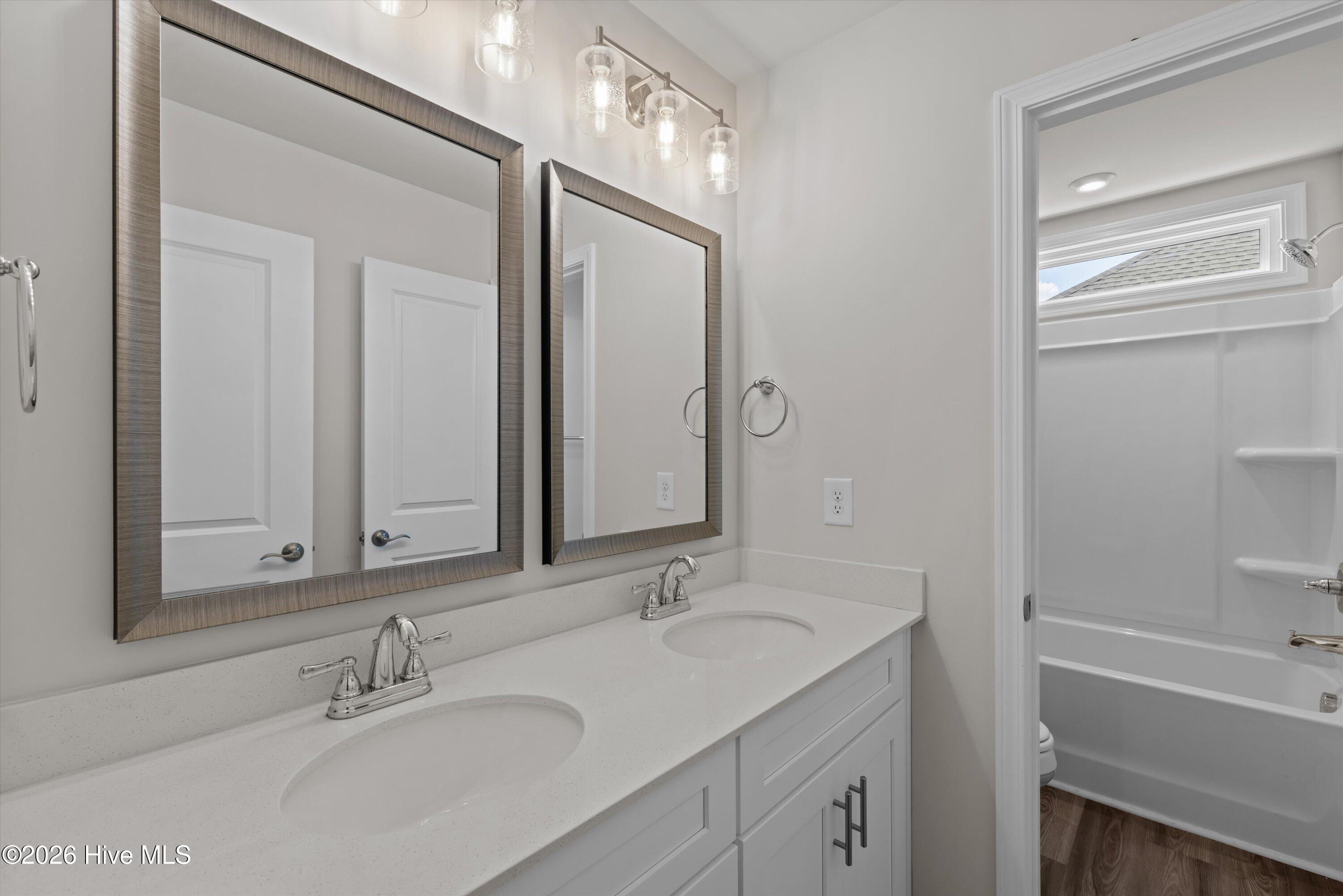 323 Mansell Park Property Photo 28