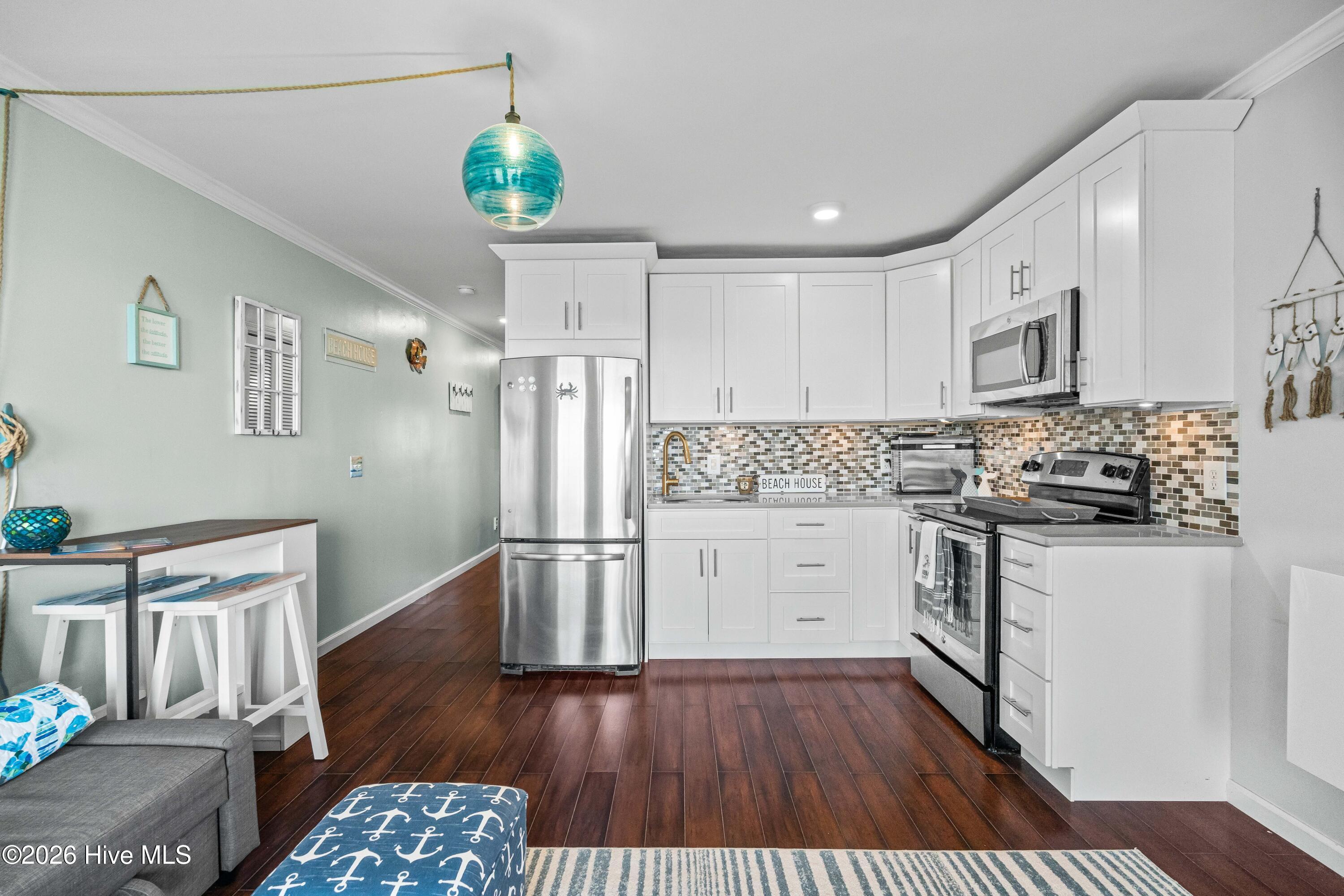 650 Cedar Point Boulevard B25 Property Photo 7