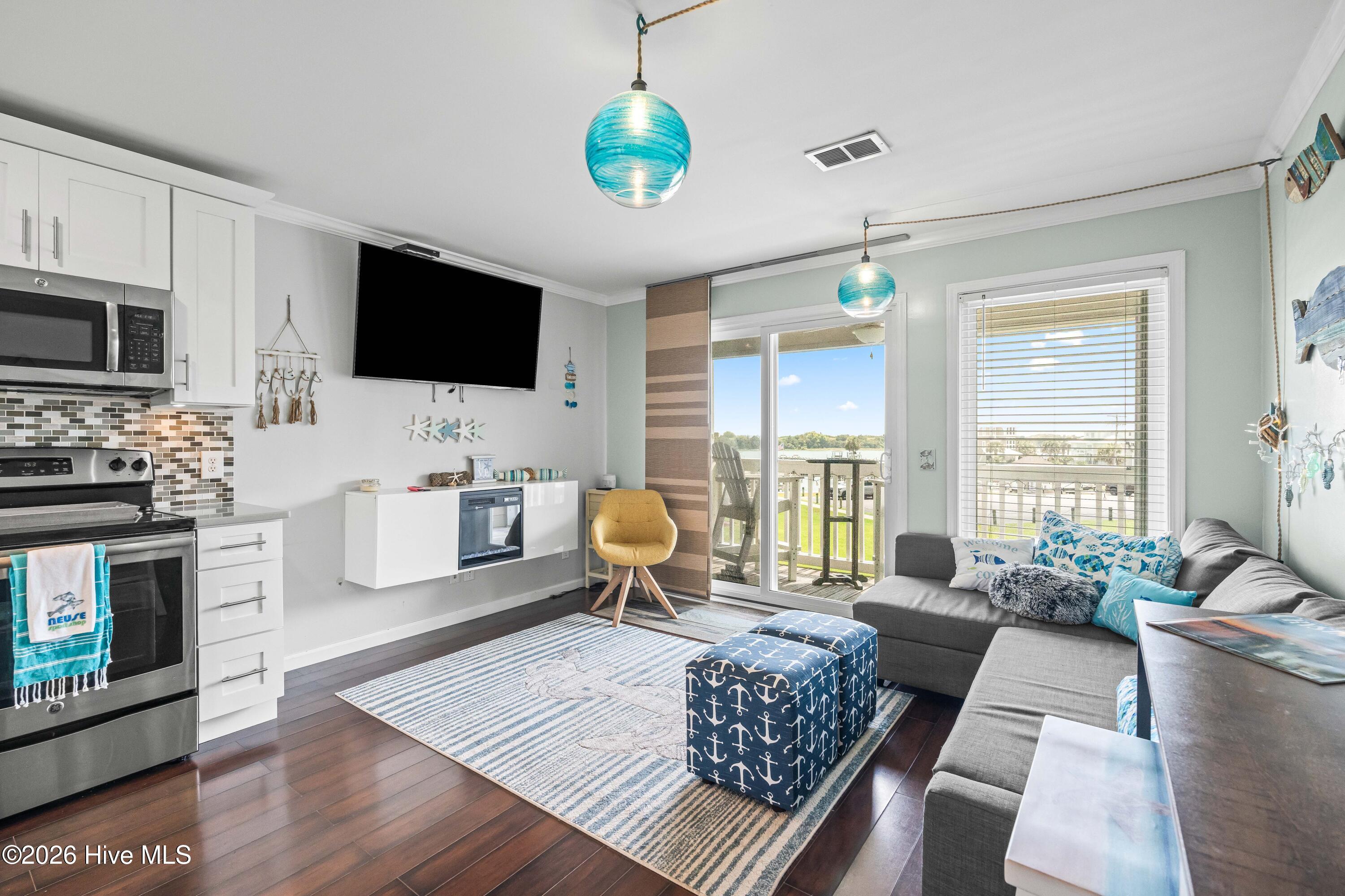 650 Cedar Point Boulevard B25 Property Photo 12