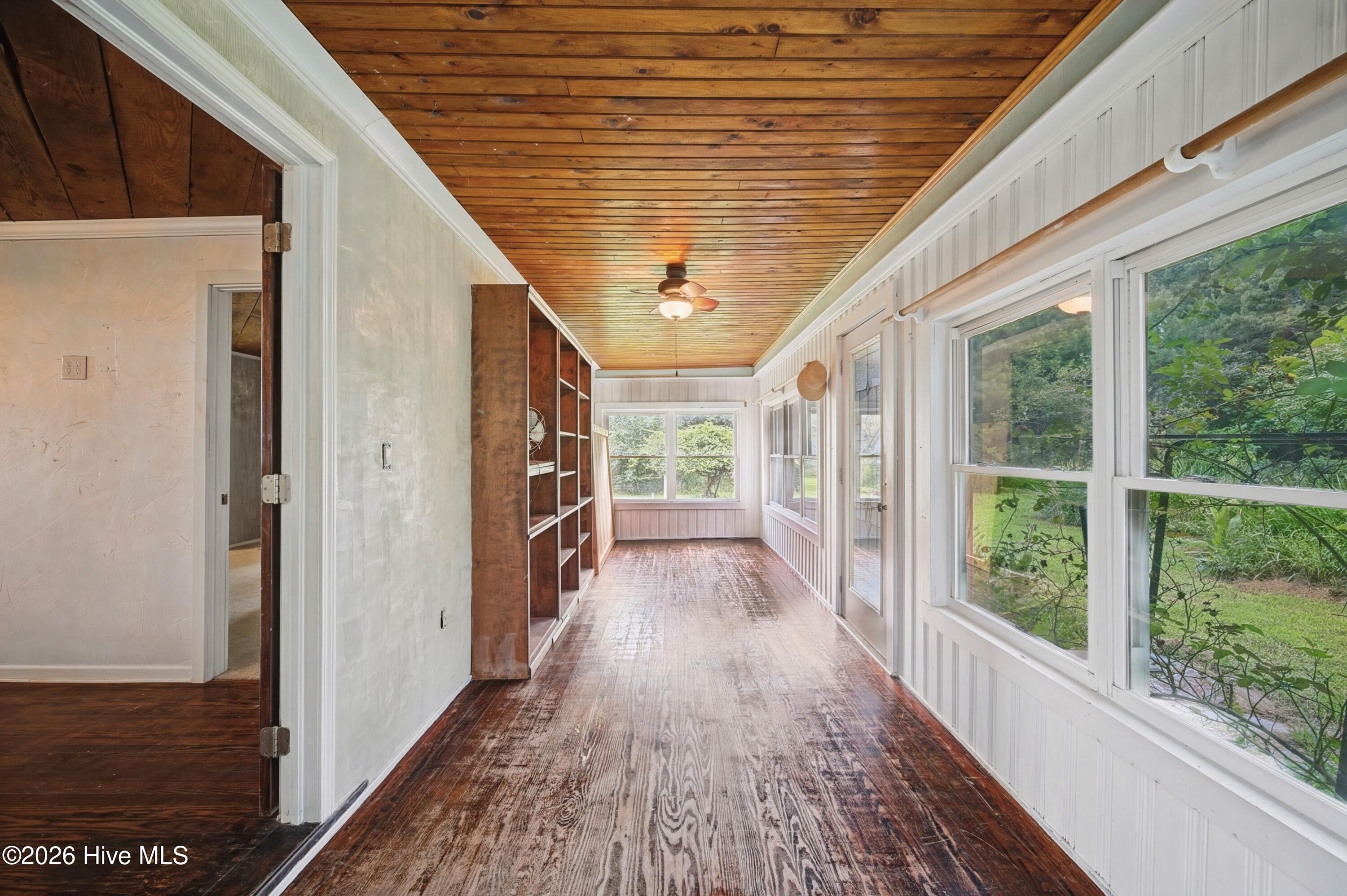 1303 Turnpike Road Property Photo 9