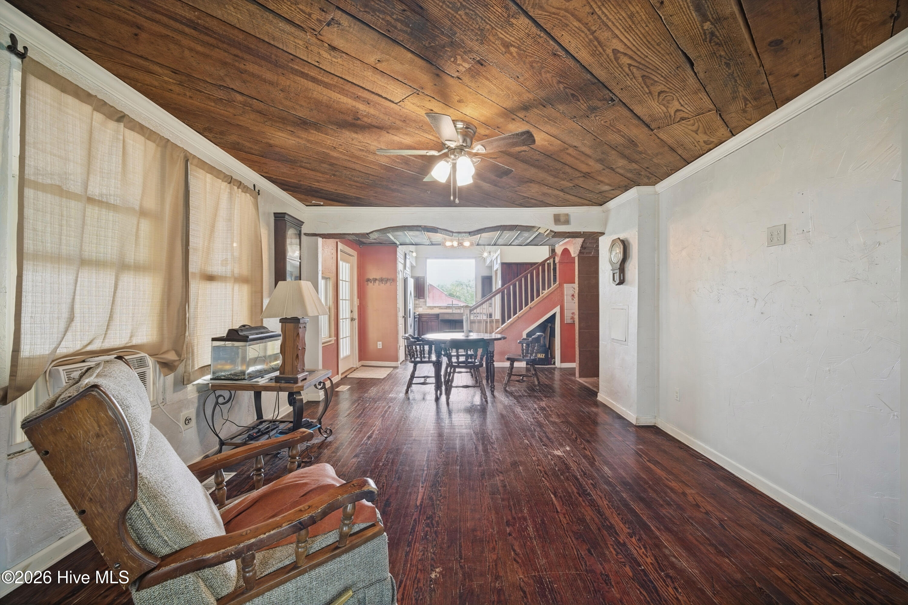 1303 Turnpike Road Property Photo 15