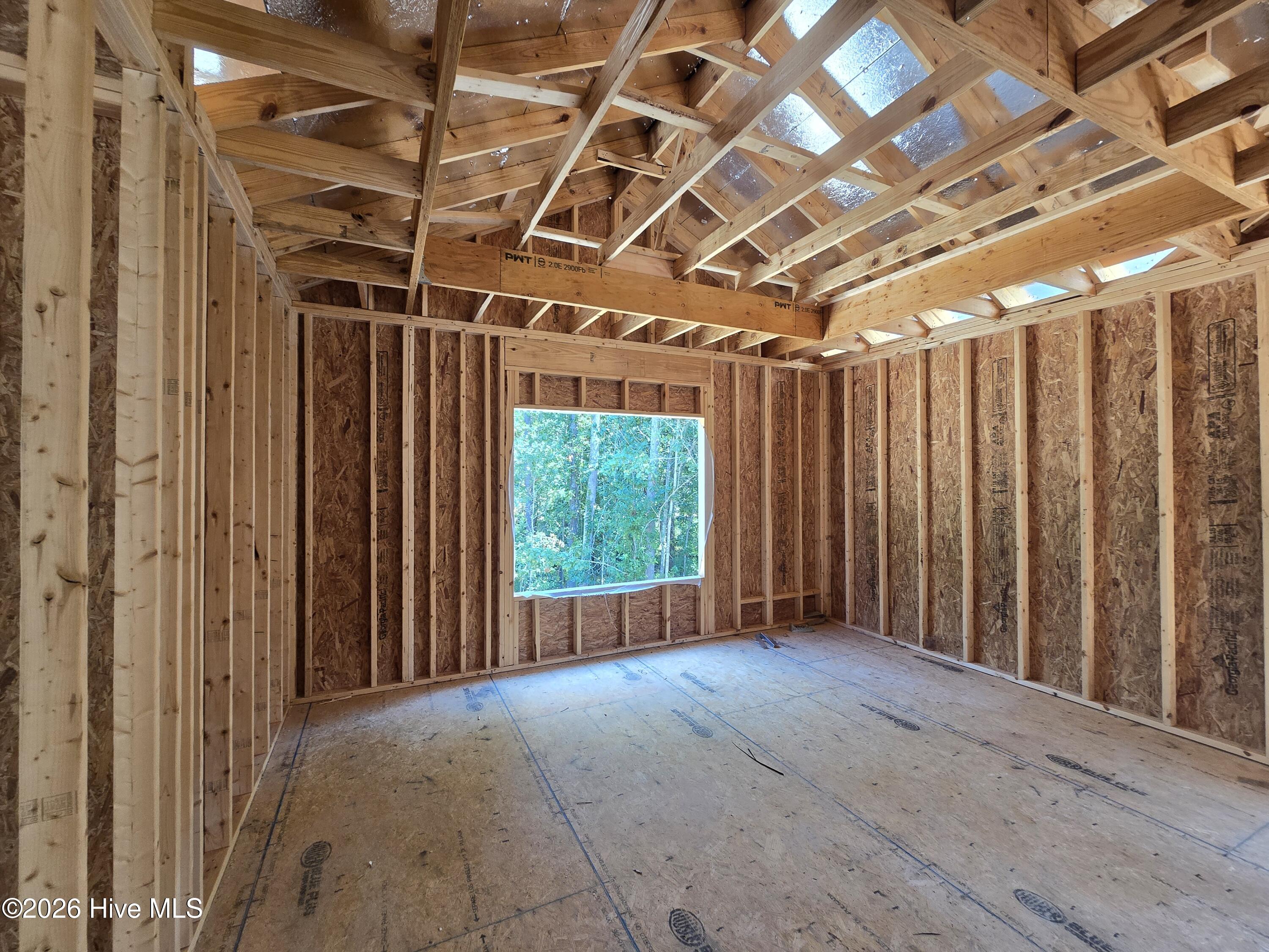 154 Oakbrook Drive Property Photo 5