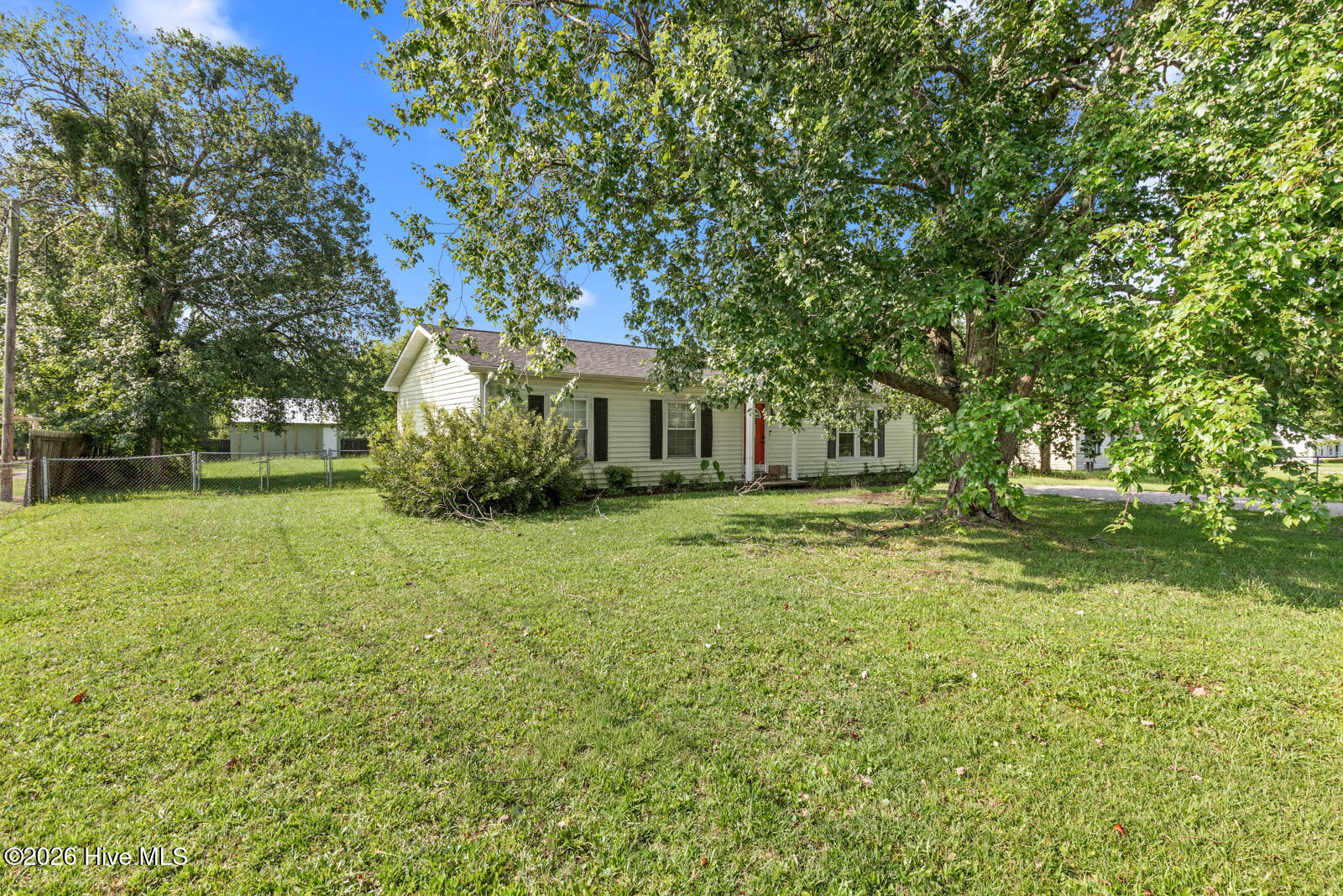 651 Queens Creek Road Property Photo 3