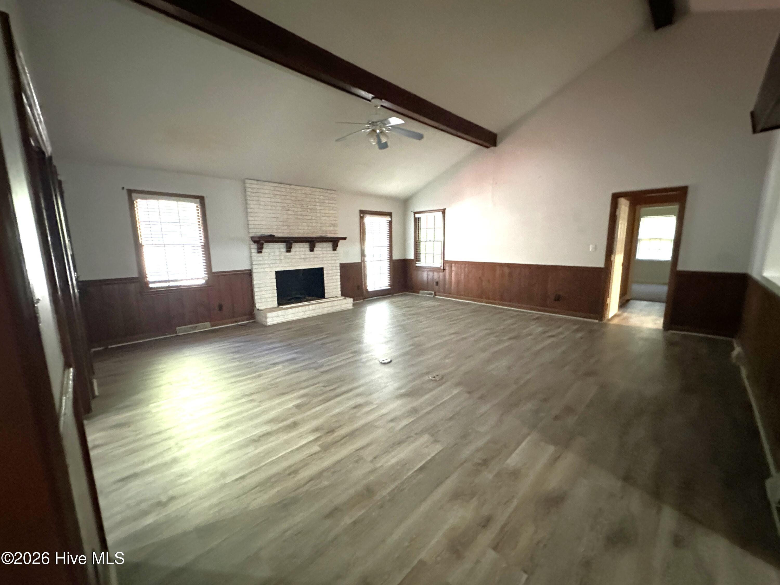 6429 River Road Property Photo 4