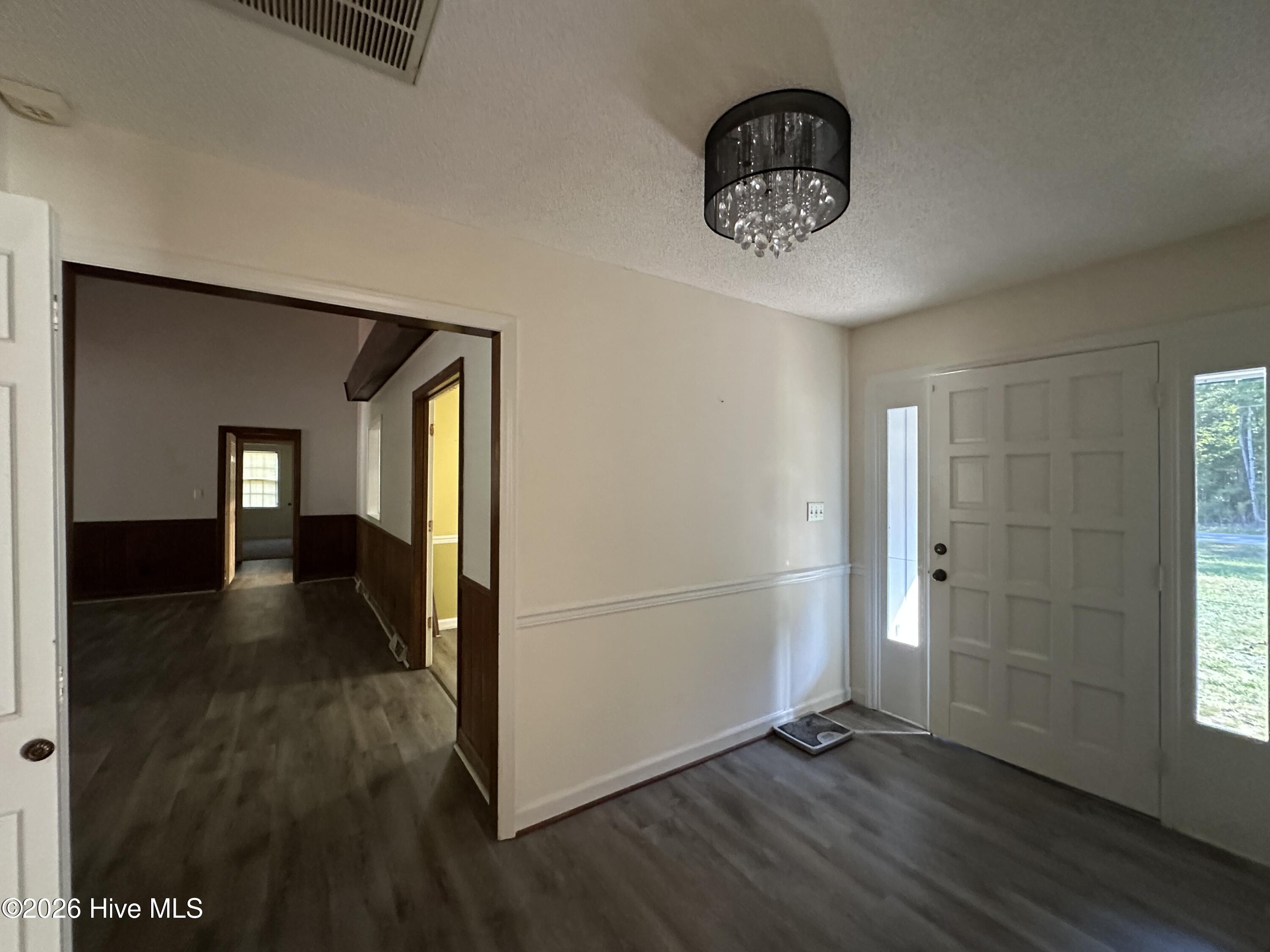 6429 River Road Property Photo 10