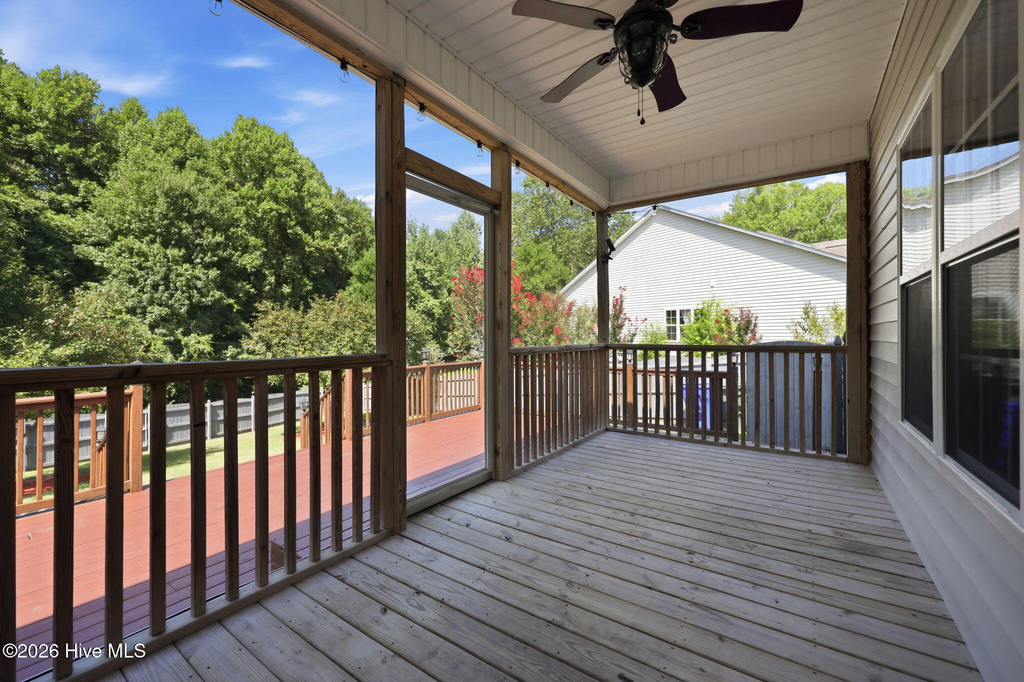 1904 Cambria Drive B Property Photo 10