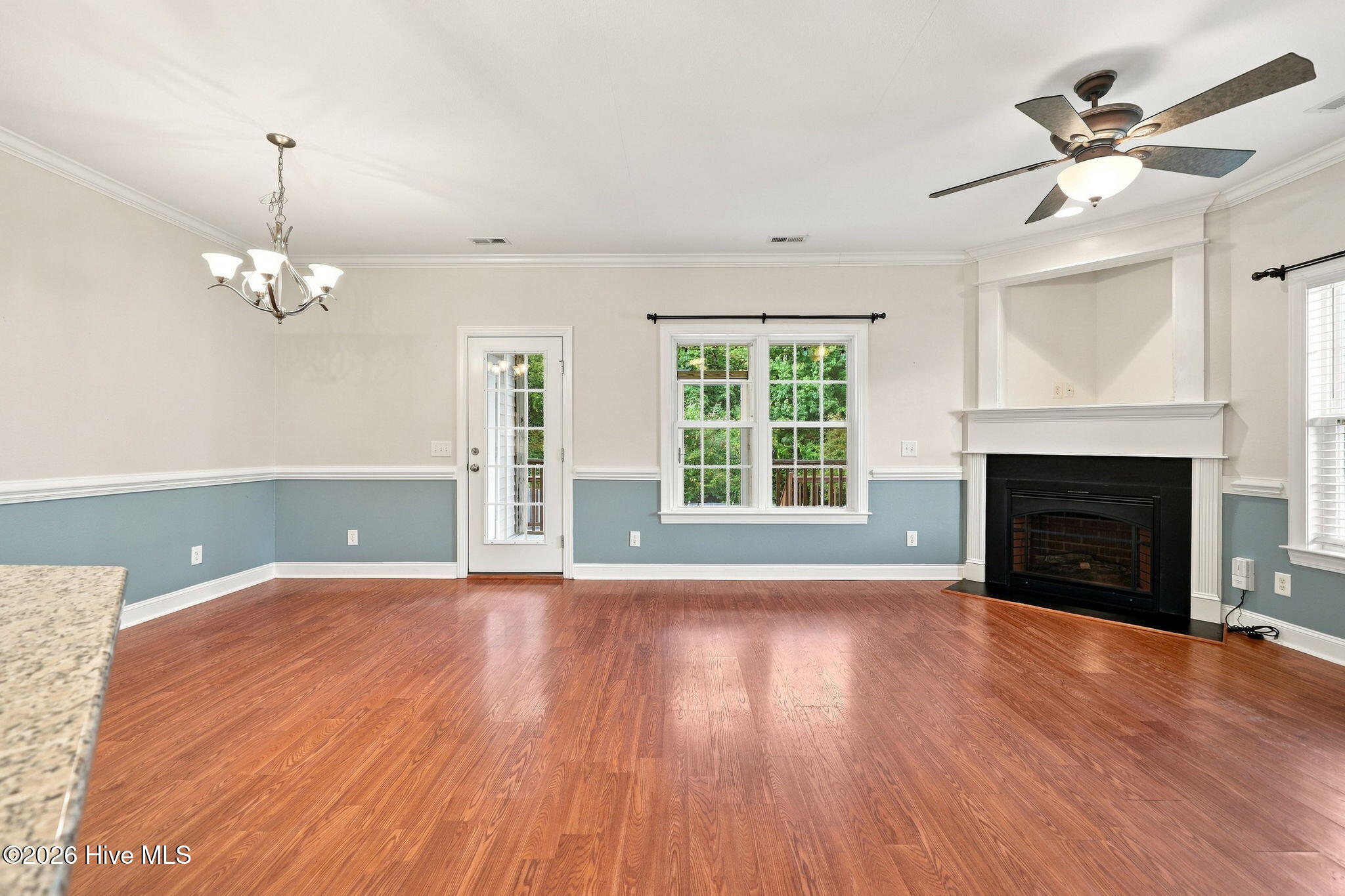 1904 Cambria Drive B Property Photo 16
