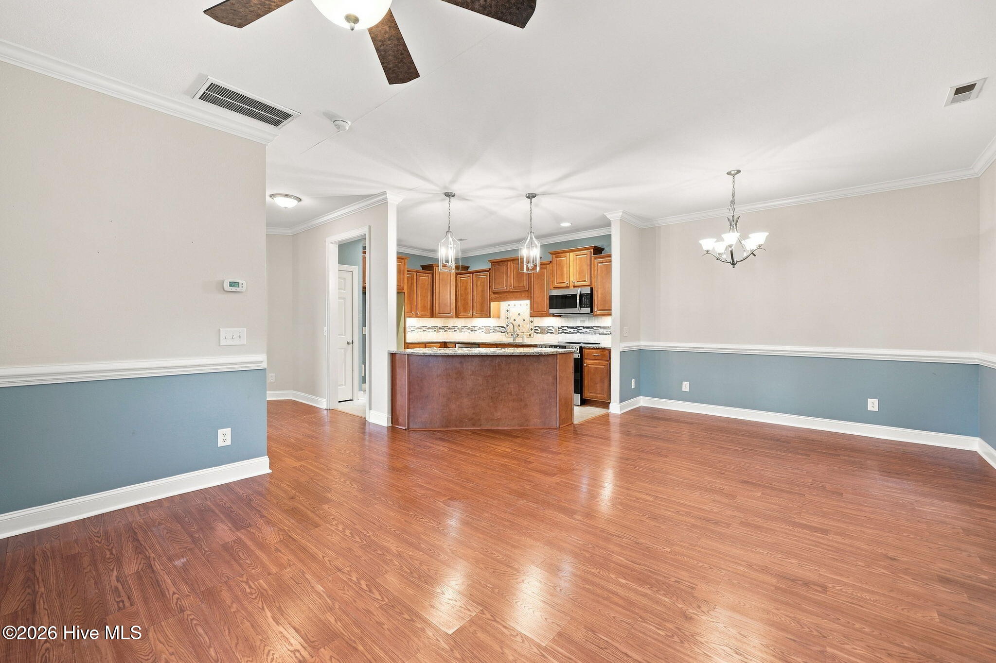 1904 Cambria Drive B Property Photo 18