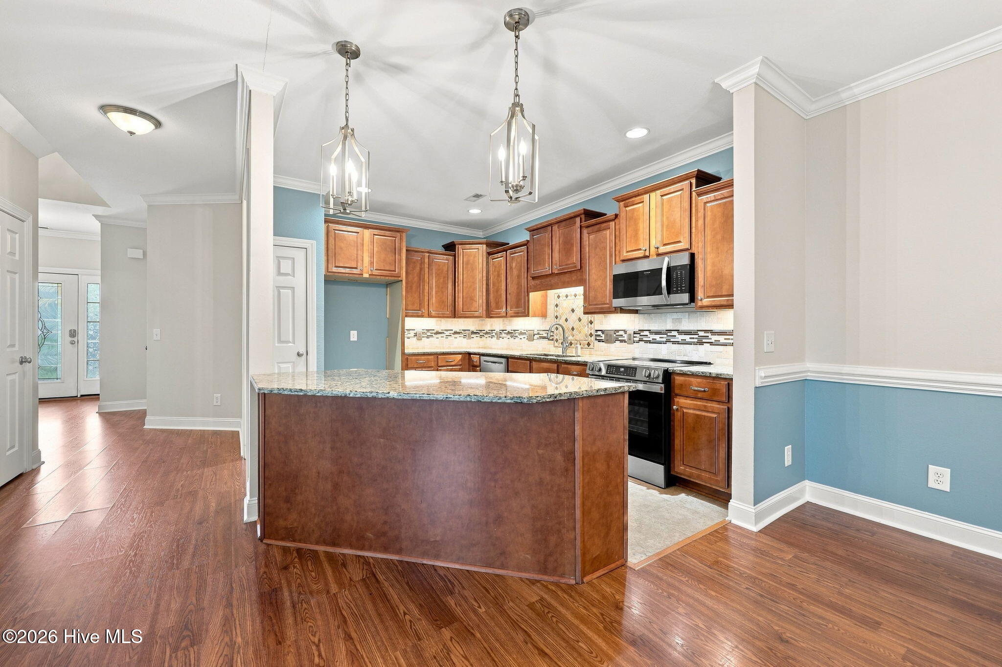 1904 Cambria Drive B Property Photo 19