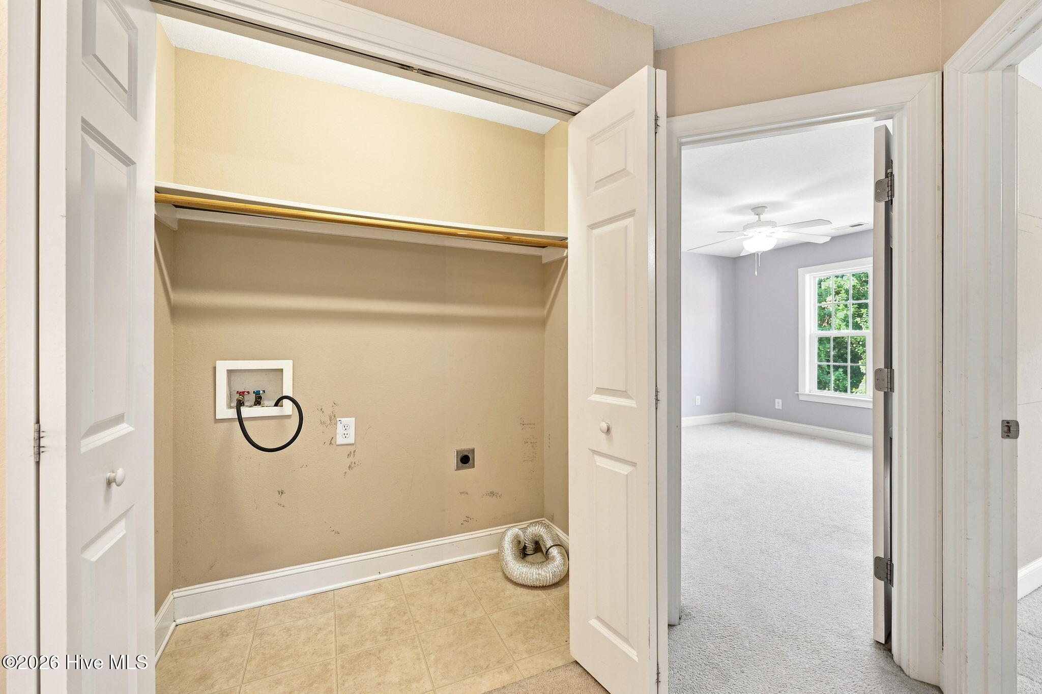 1904 Cambria Drive B Property Photo 43